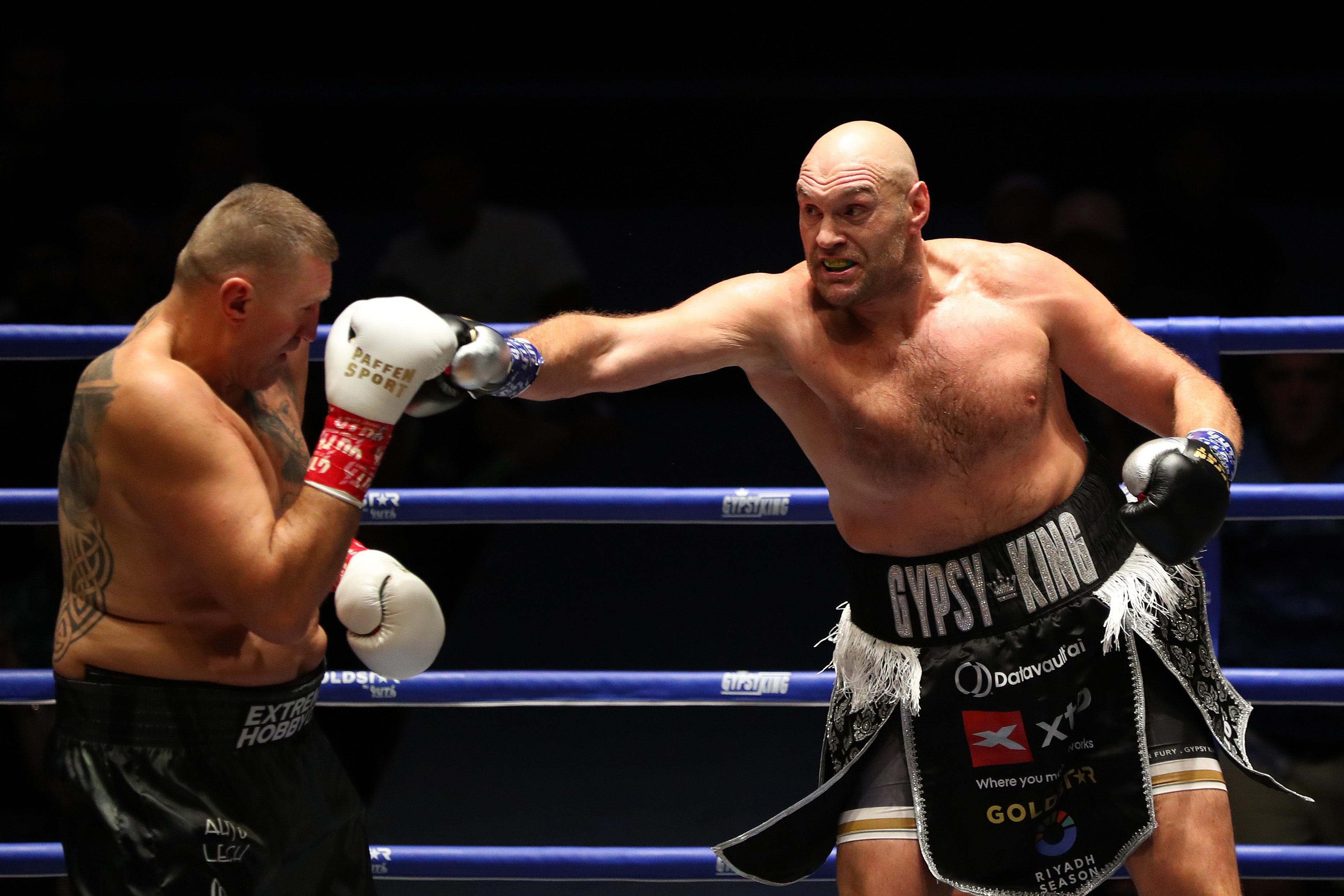 Fury eased past Mariusz Wach, one day before Joshua beat Kristian Prenga