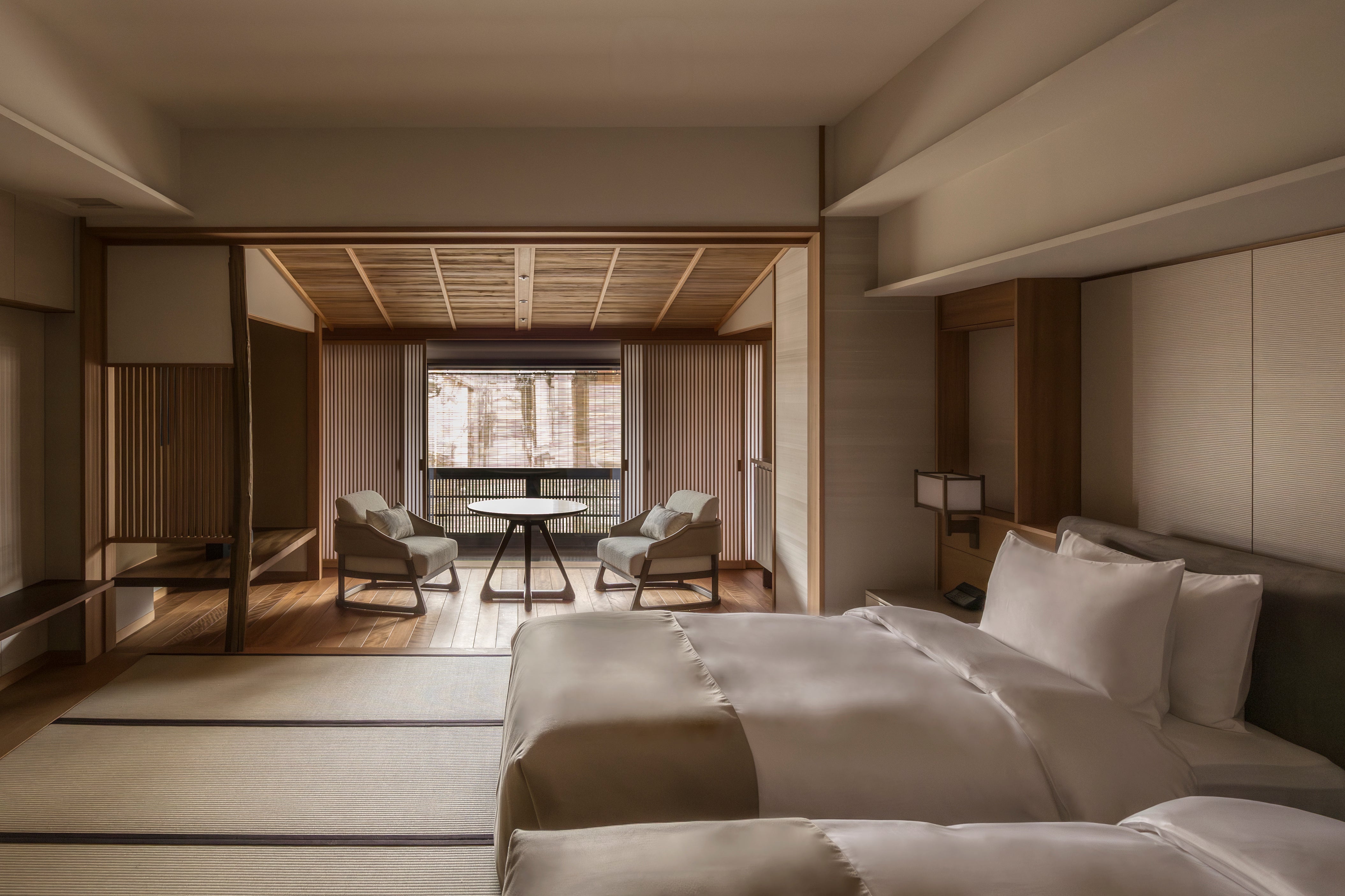 A Grand Premier Room in the North Wing of Imperial Hotel, Kyoto (Masatomo Moriyama)
