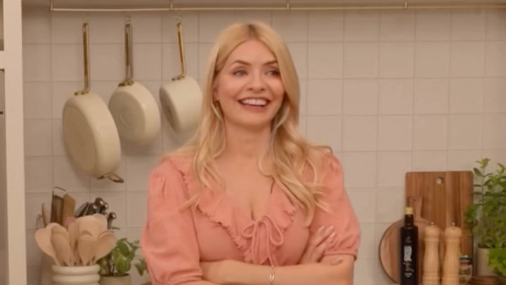 Queen of daytime telly, Holly Willoughby is in danger of losing her crown with this dull YouTube show (Holly Willoughby)