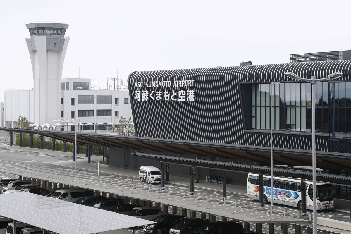 A magnitude 7.1 earthquake shakes part of southern Japan and a tsunami advisory is issued