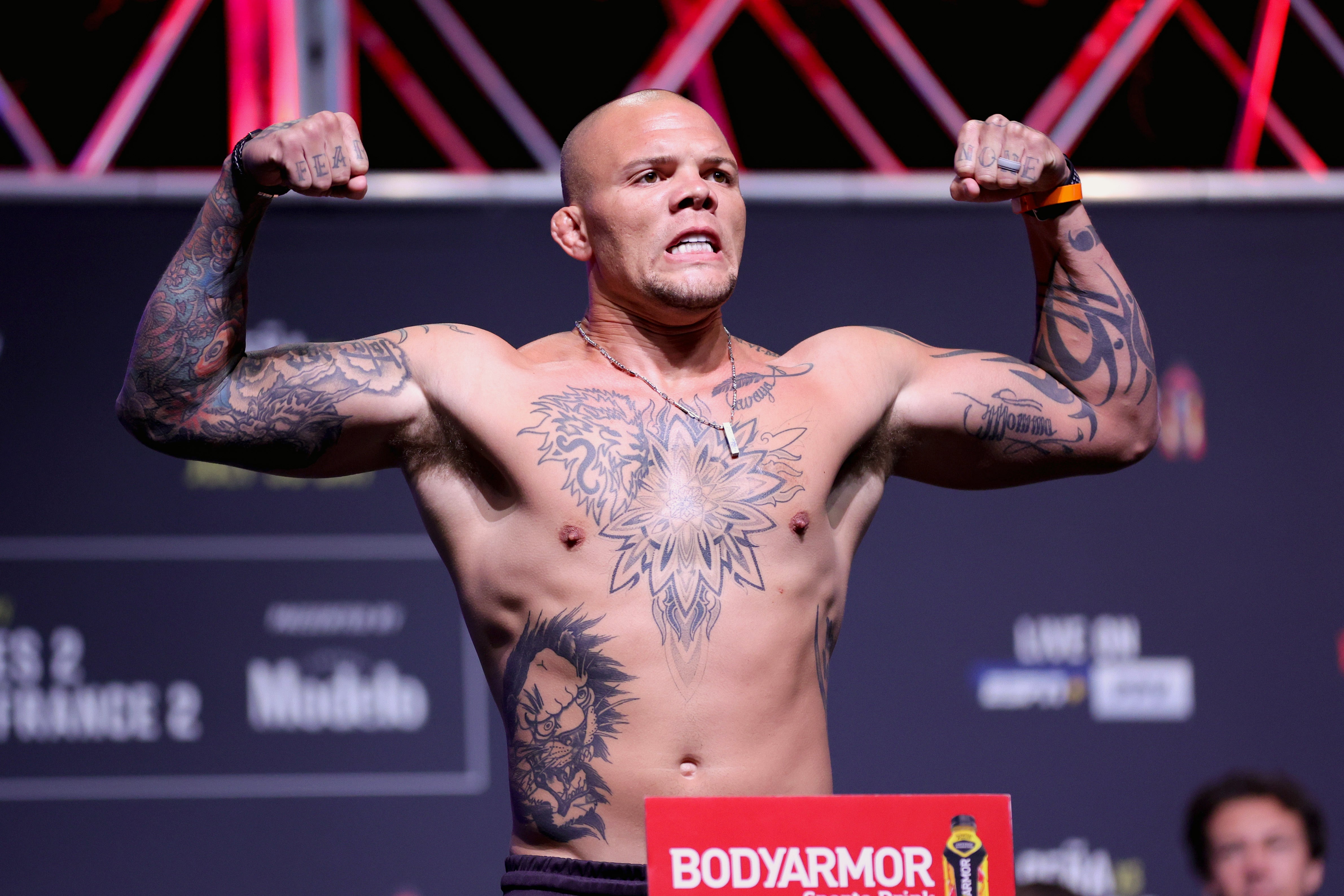 Smith has not fought in the UFC since suffering his third consecutive defeat in April last year
