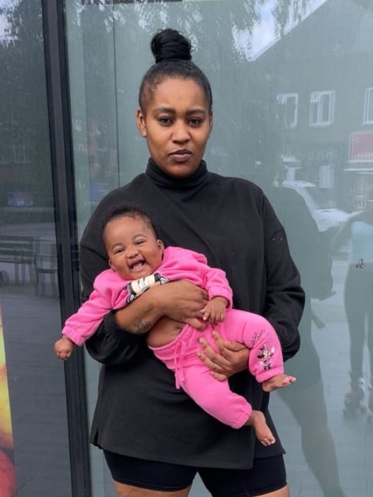 Sabrina Walters, 31, said her one-year-old daughter was ‘dripping with sweat’ (Supplied)