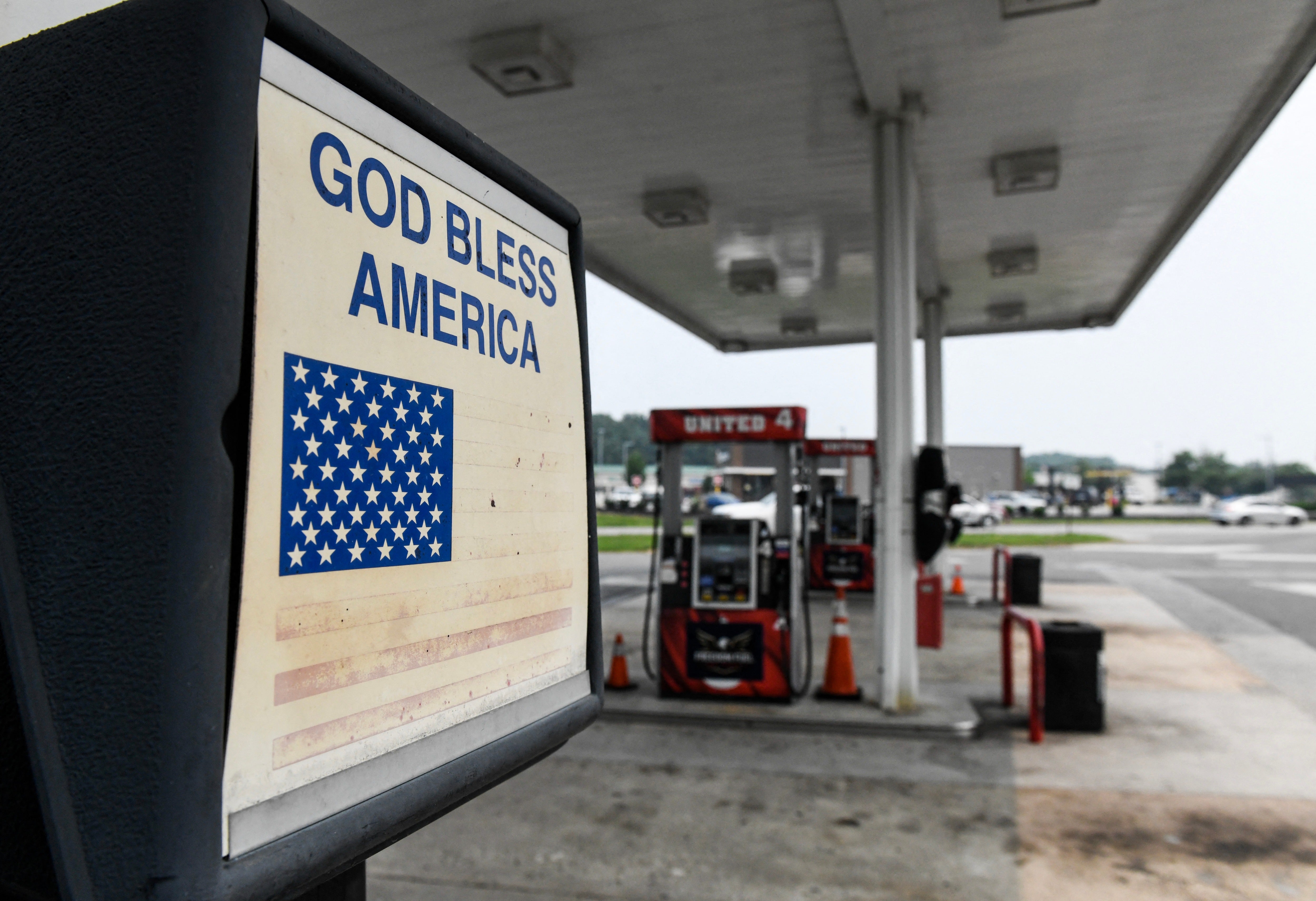 The Trump administration continues to struggle with an unpopular war in Iran and stubborn inflation affecting Americans’ purchasing power
