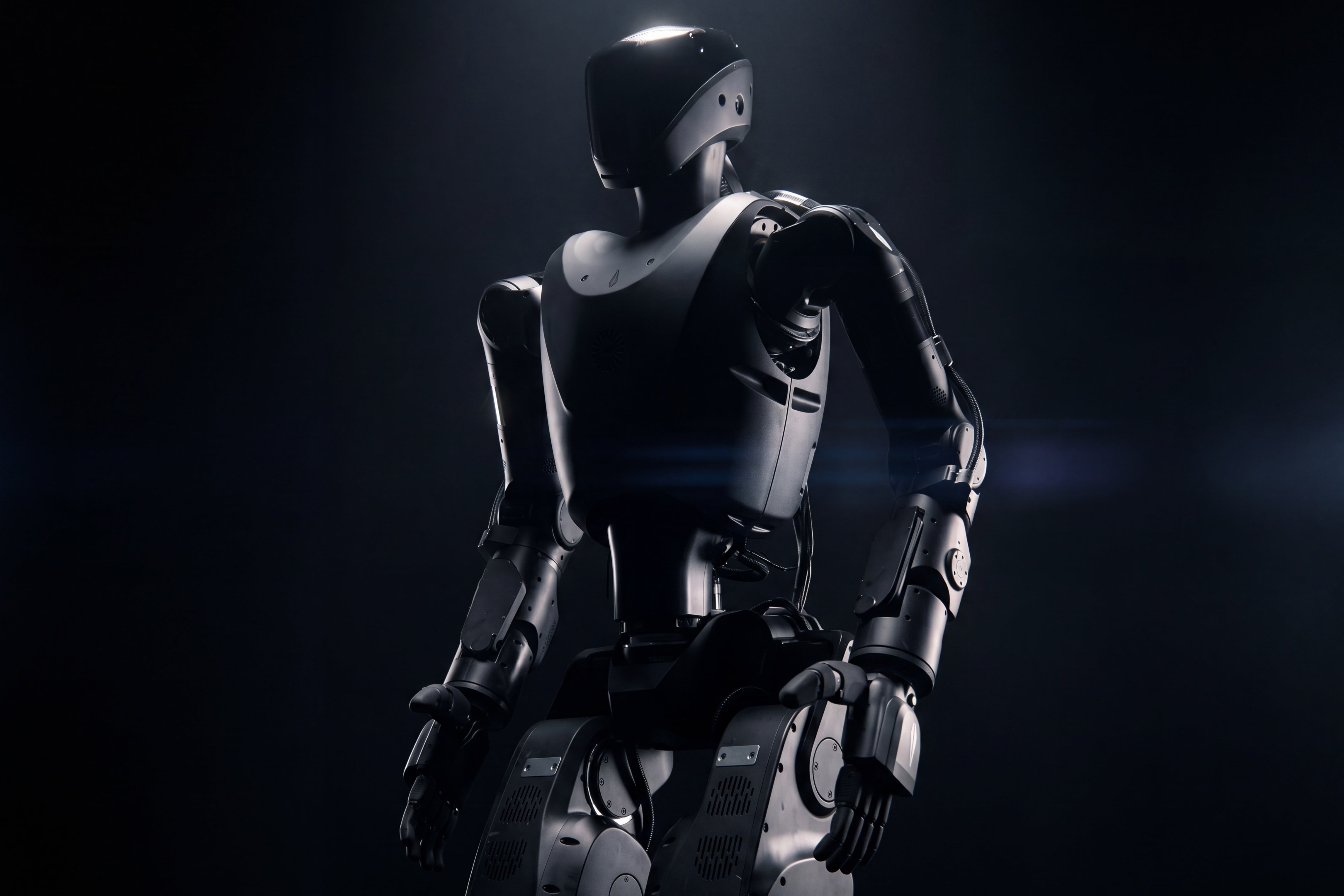 Foundation Future Industries is building humanoid robots that will serve alongside soldiers and factory workers alike