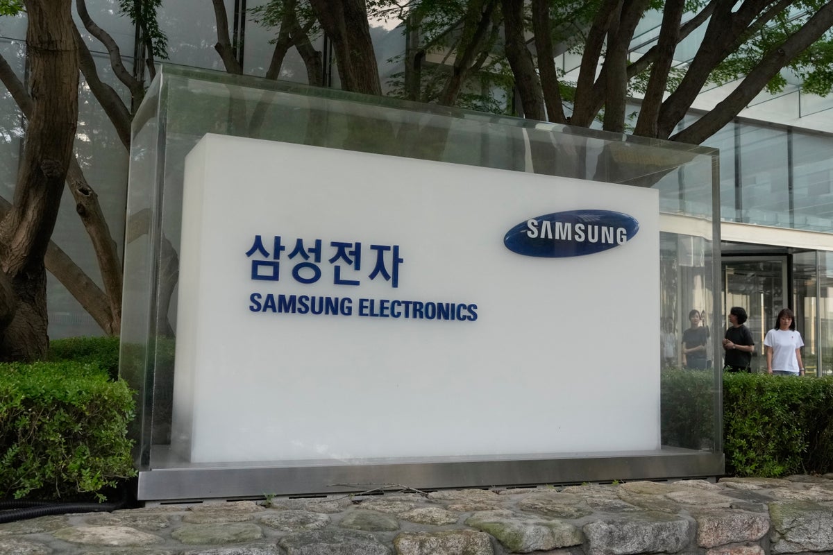 Samsung reports record profit as South Korean chip giants benefit from global AI boom