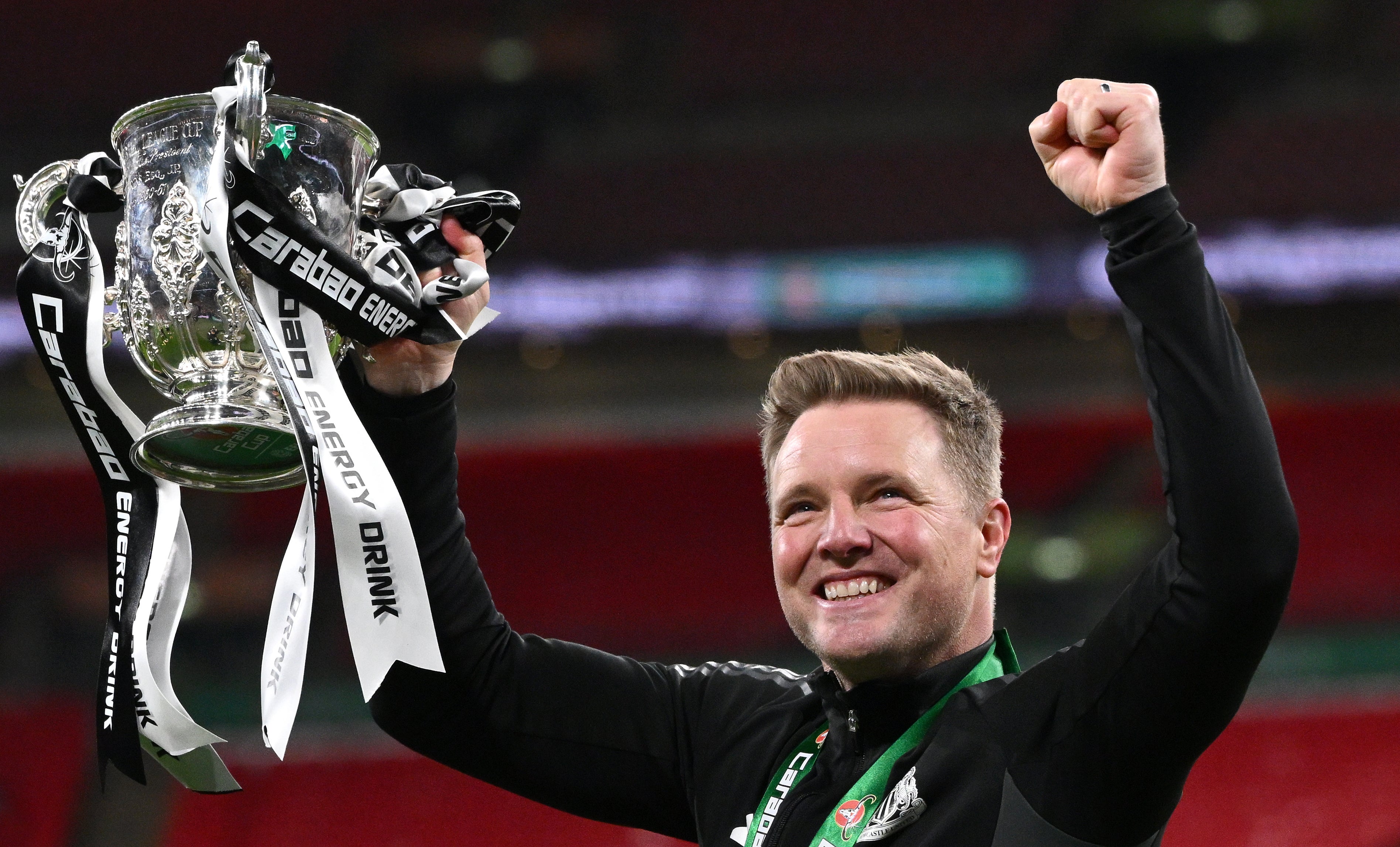 Eddie Howe with the Carabao Cup after beating Liverpool at Wembley