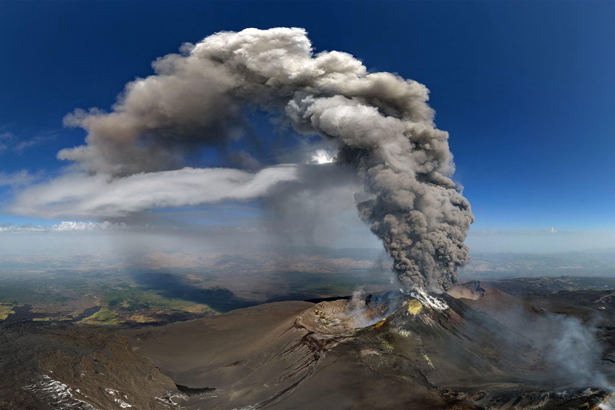Flight arrivals suspended at Italian airport after Mount Etna eruption