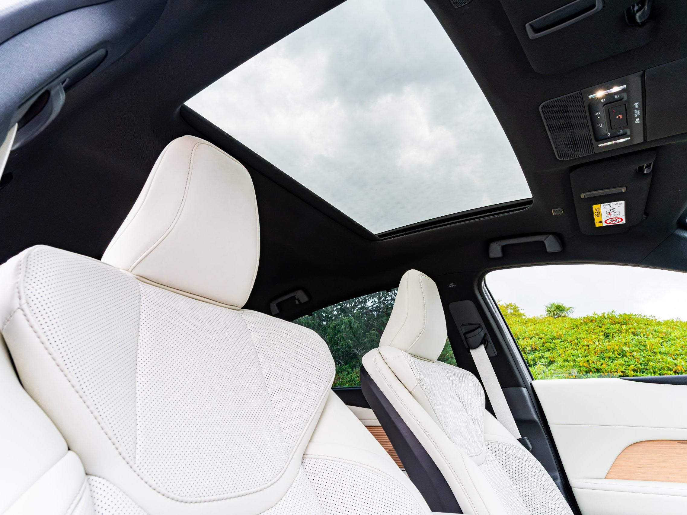Lexus says this is a panoramic sunroof, but it's not very panoramic to me (Lexus)