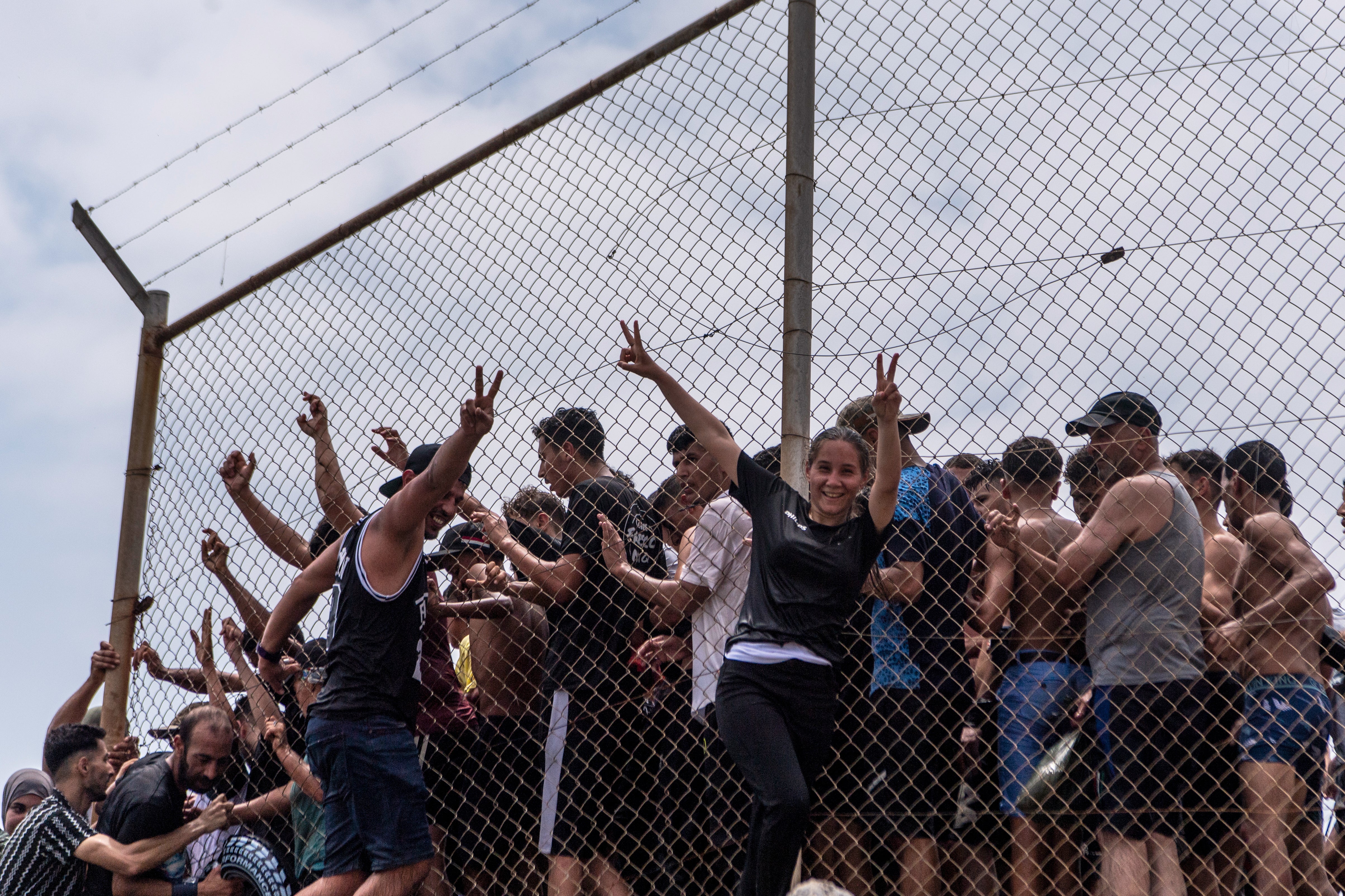 Italy Wants Spain Suspended From Schengen Zone After Thousands Breach 