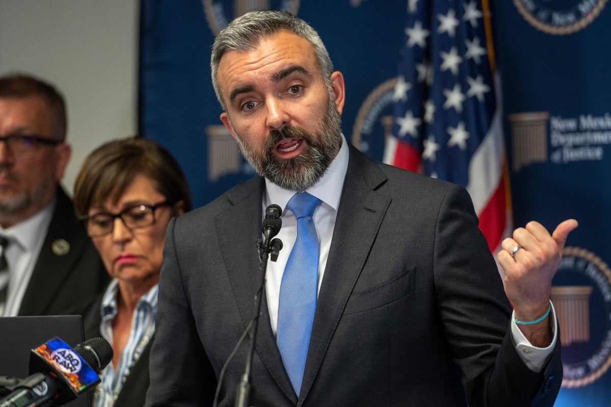 New Mexico AG, Meksika'ya tek başına geçmesi söylenen gence dava açtı