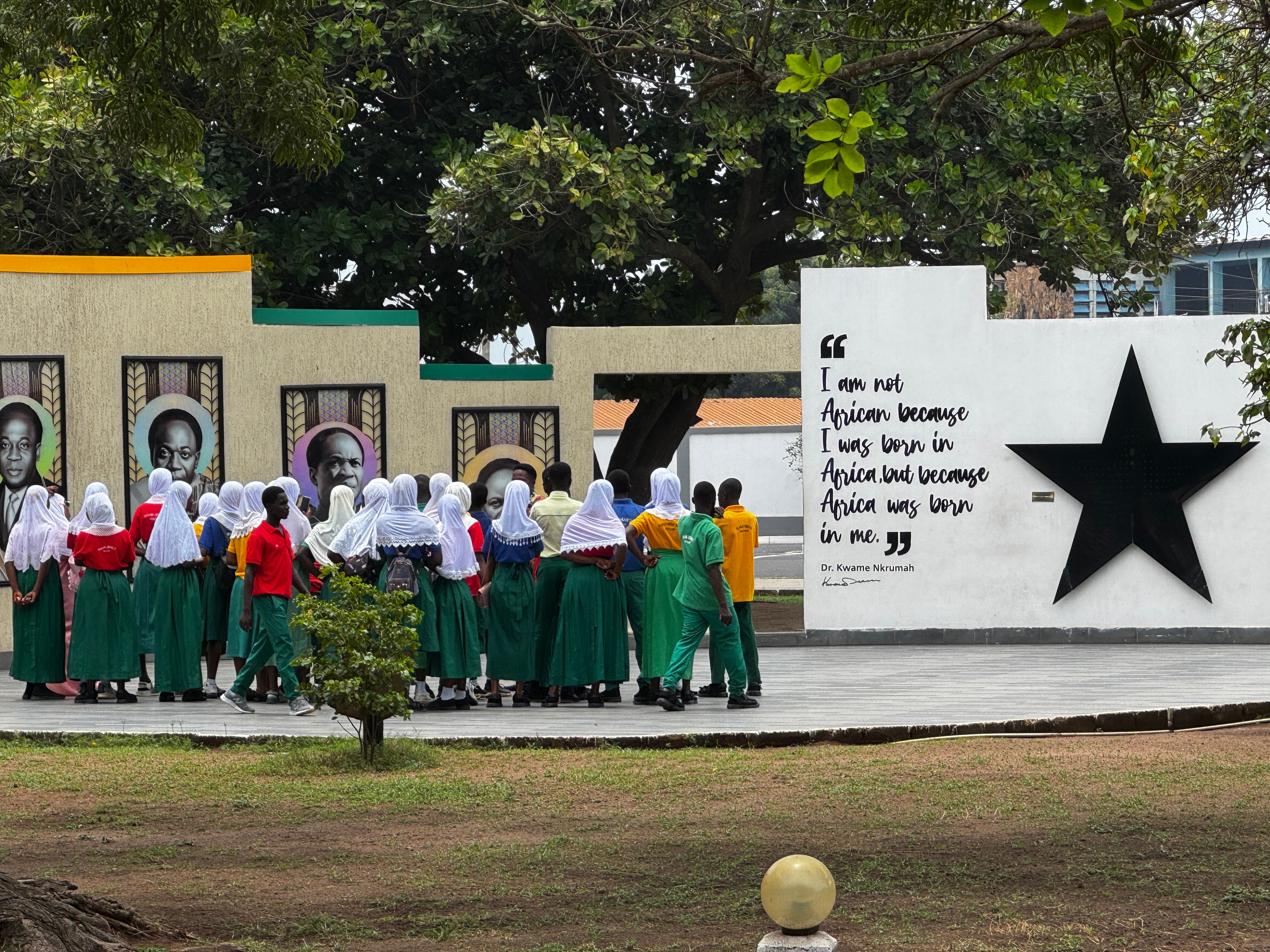 Schoolchildren at the Kwame Nkrumah Memorial Park