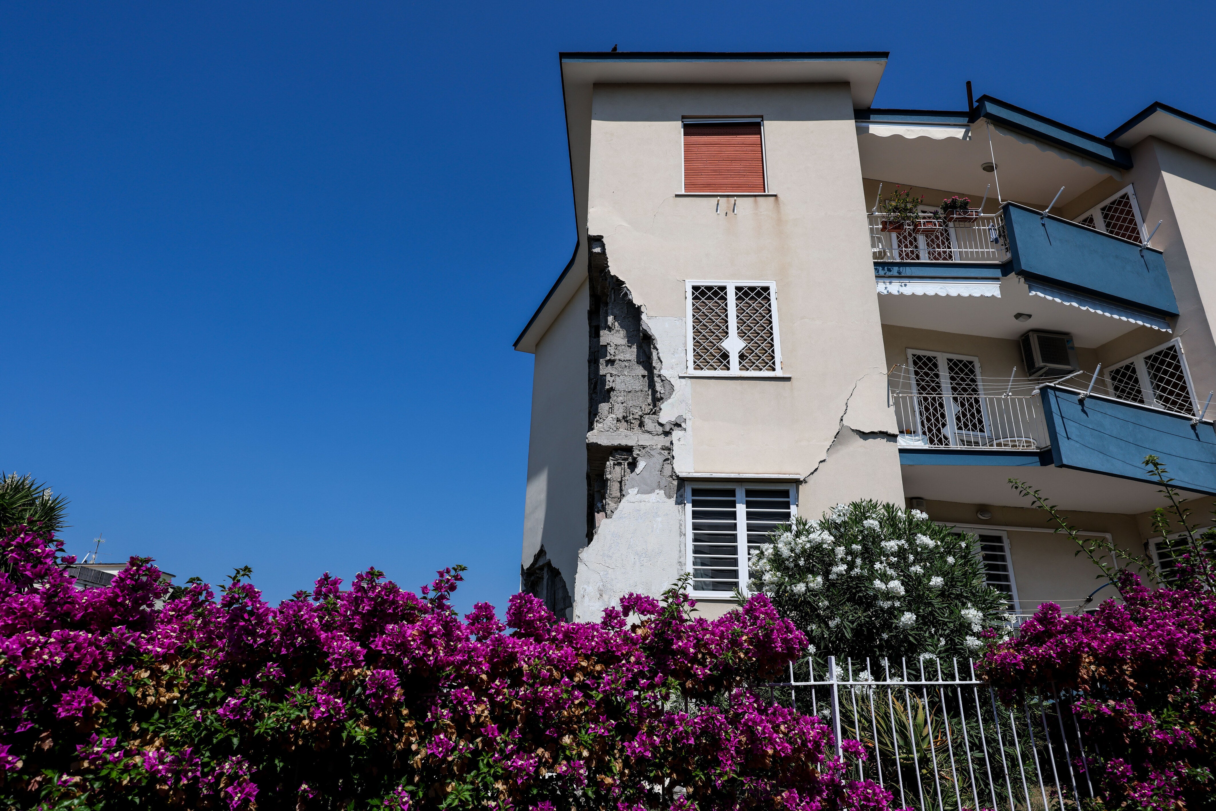 A view of the damage caused by a magnitude 4.7 earthquake that struck Pozzuoli