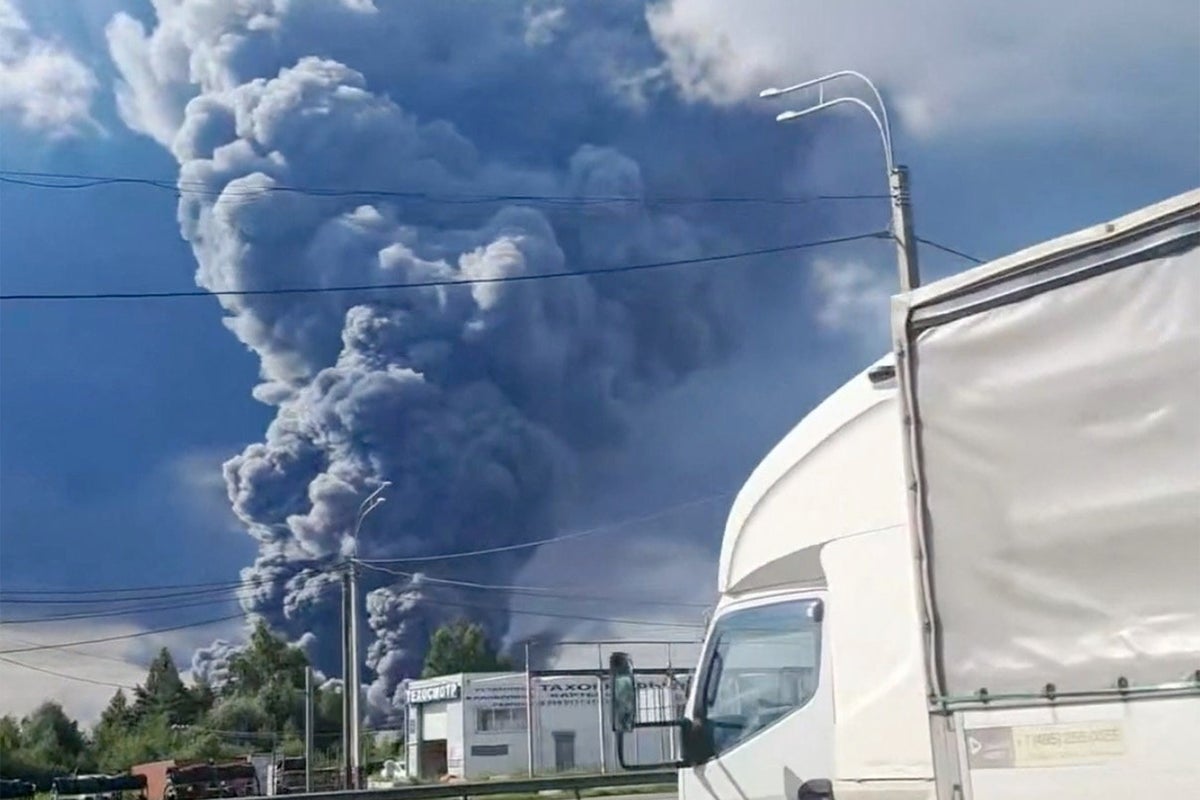 Photo: Independent Ukraine Drone Strikes Kill 5 and Target Wildberries Warehouses in Russia