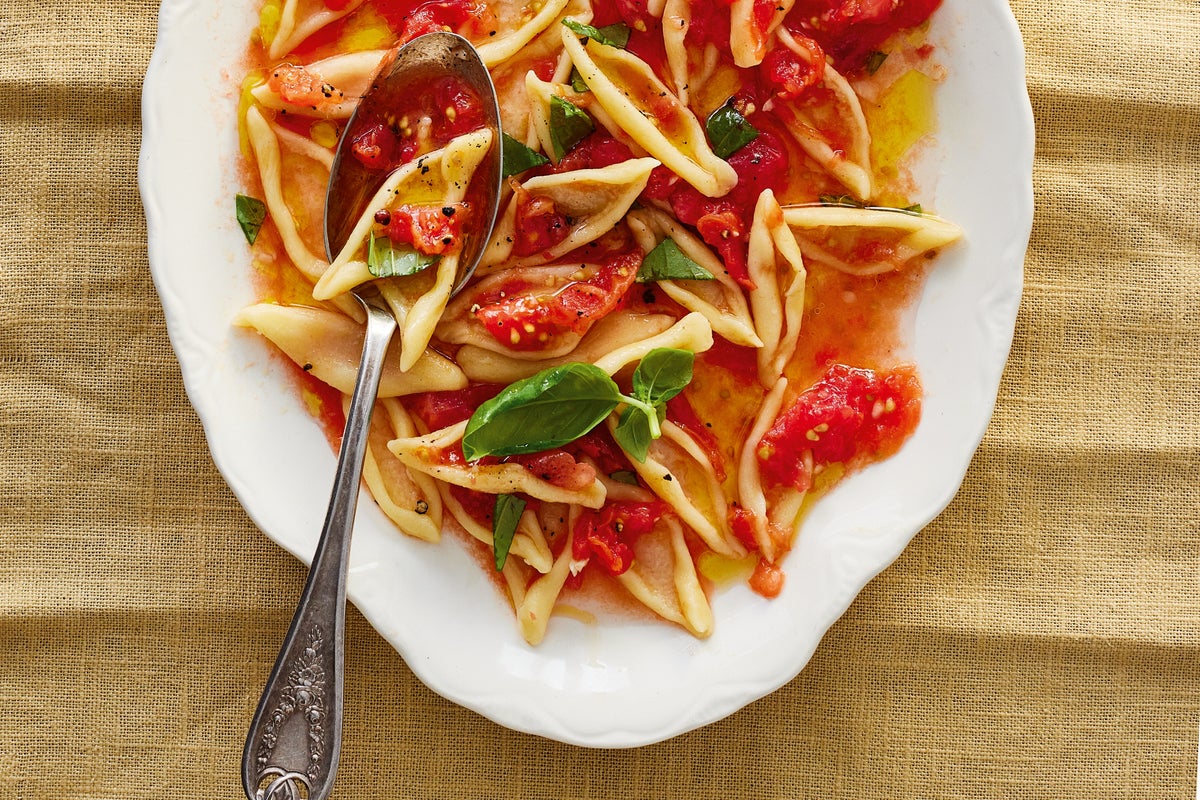 Meryl Feinstein shares a simple no-cook tomato sauce for summer