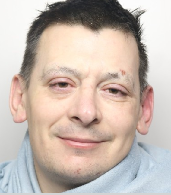David Oakley pleaded guilty to robbery and possession of a knife (Derbyshire Police)