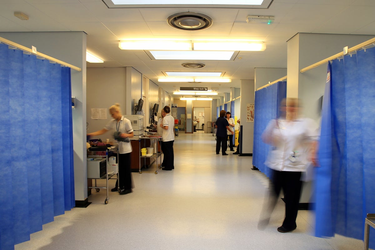 NHS waiting list reaches 6.21 million patients after ‘busiest summer in history’ NHS waiting list reaches 6.21 million patients after ‘busiest summer in history’