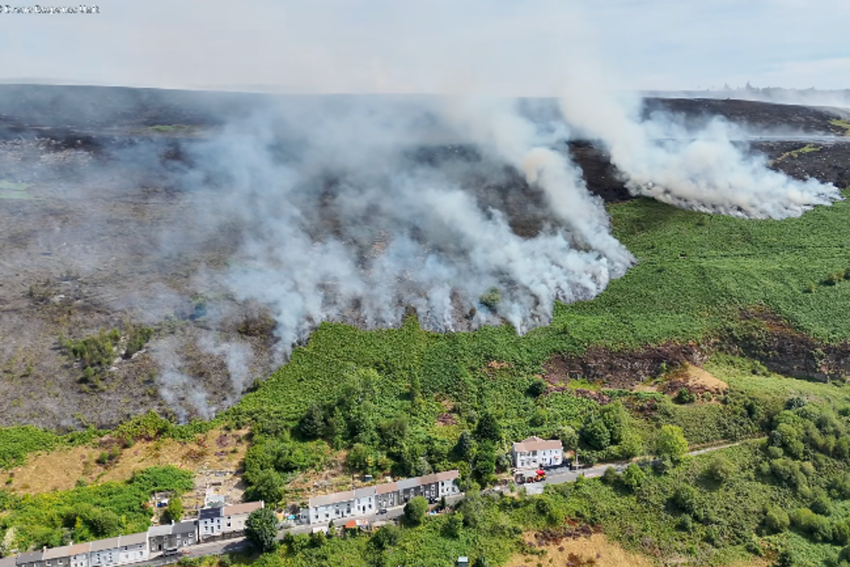 Major incident declared as crews battle large wildfire in Wales