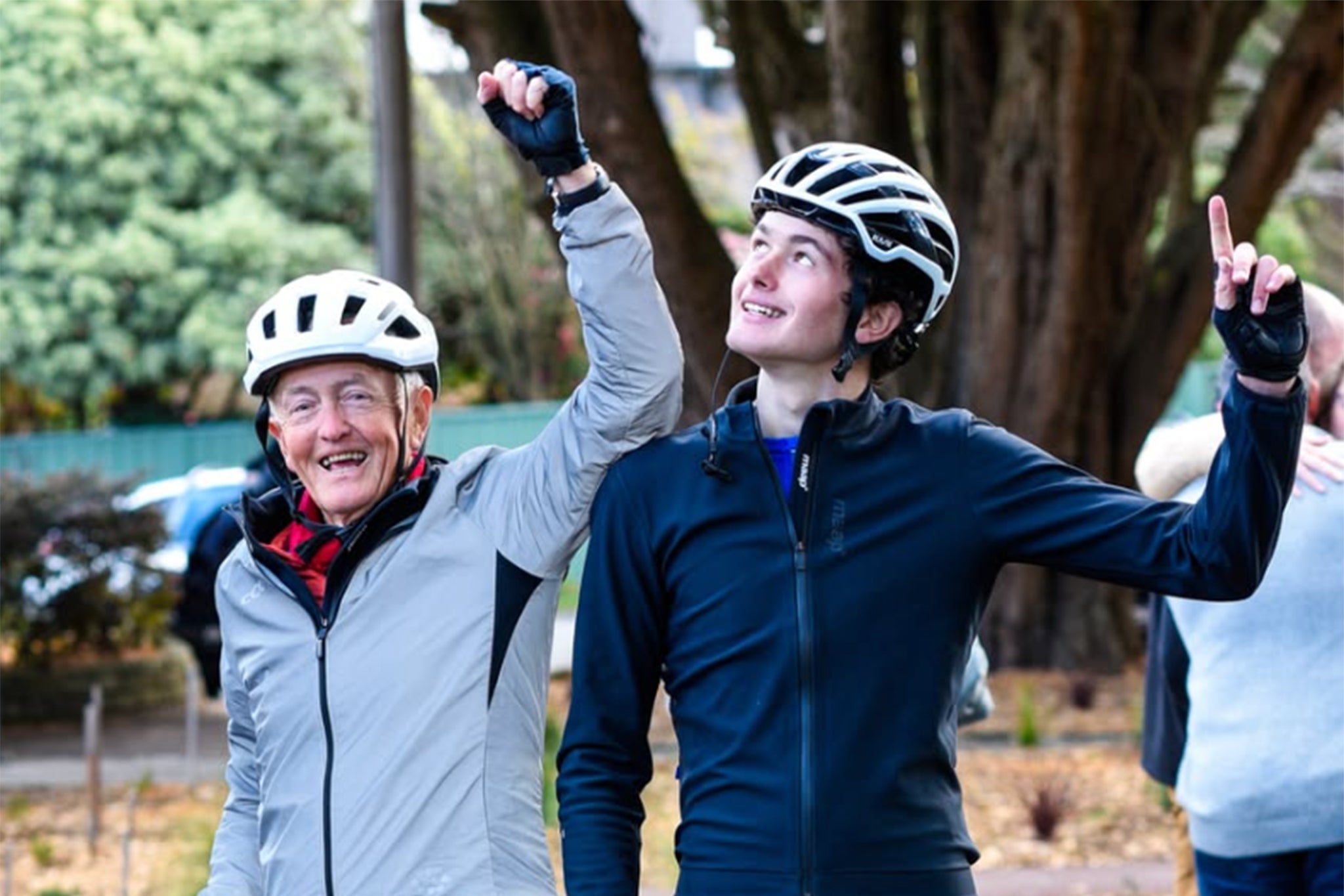 Australian cyclist Bob Montgomery dies after completing 5,200km ride for charity