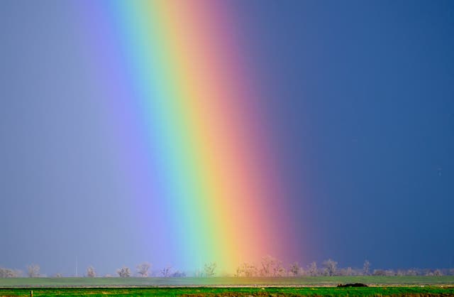 fire-rainbow-lights-up-the-sky-over-west-virginia-the-independent