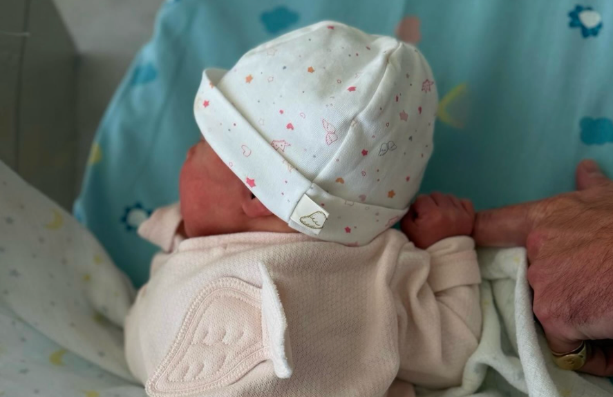 Princess Eugenie announces birth of baby girl