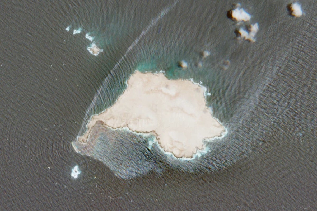 Oil spill from grounded tanker off Oman expands sharply, satellite images show Oil spill from grounded tanker off Oman expands sharply, satellite images show