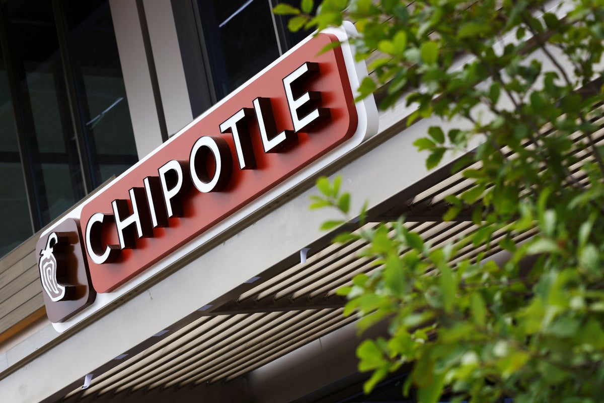 Chipotle, salmonella salgını soruşturması nedeniyle jalapenoları restoranlardan kaldırdı