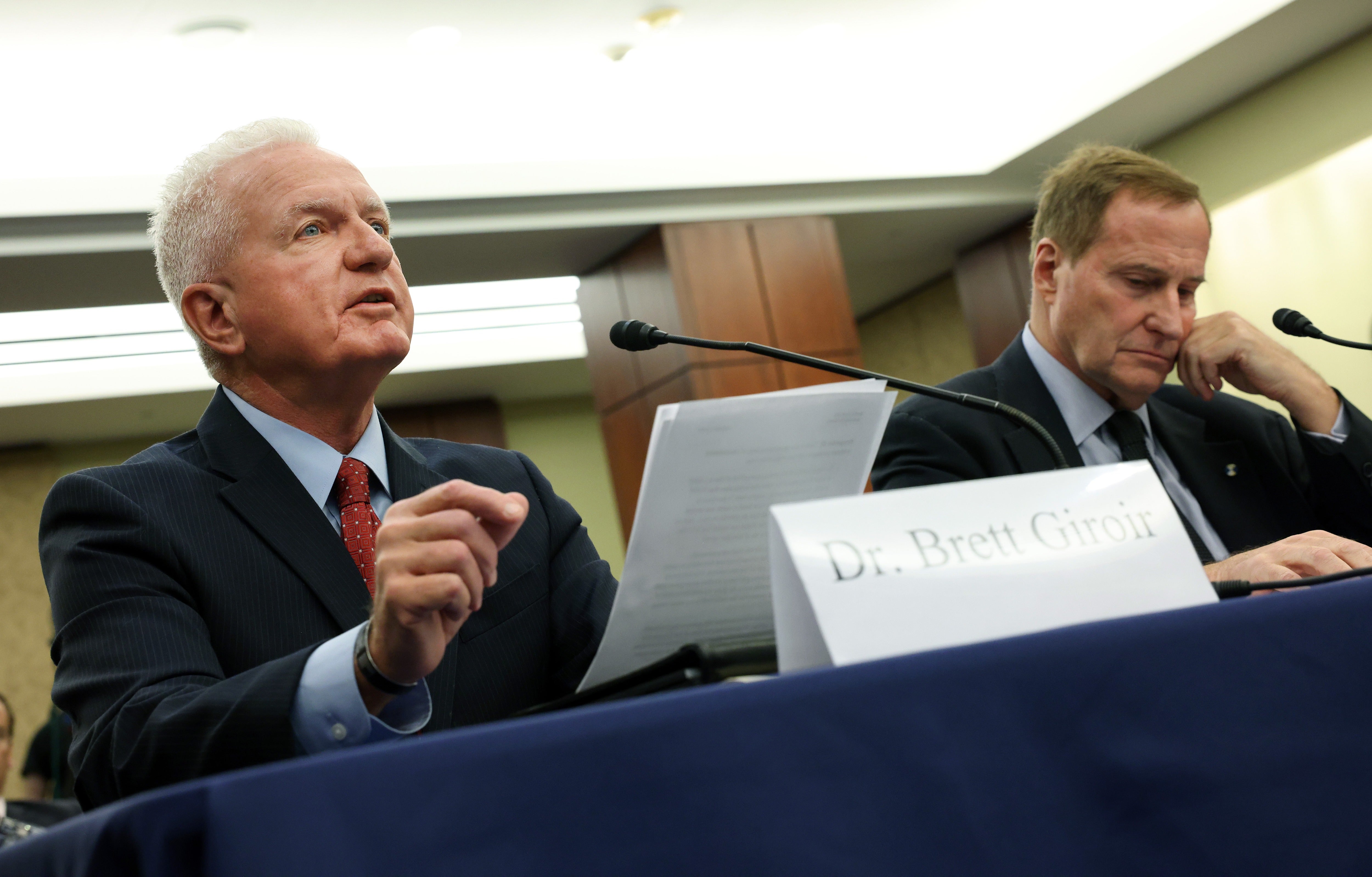 Dr. Steven Quay, right, is reportedly poised to become the director of the National Institute of Allergy and Infectious Diseases (Getty Images)
