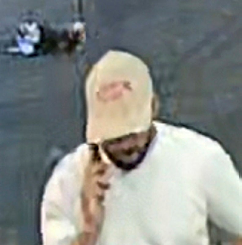 Image I - Police responded to reports of an assault at the Kings Head, Upper Street