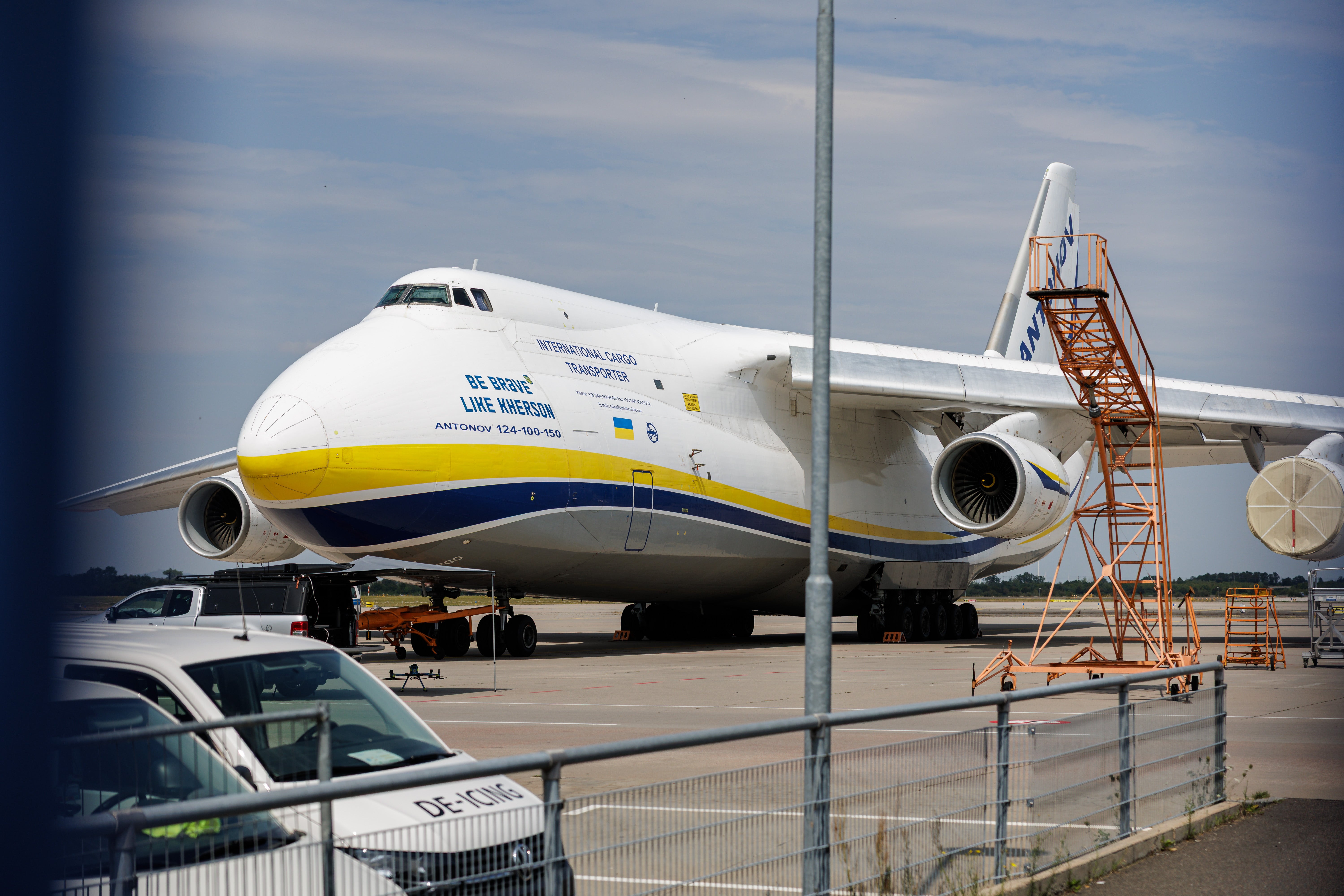 The Ukrainian Antonov cargo plane at Leipzig/Halle Airport