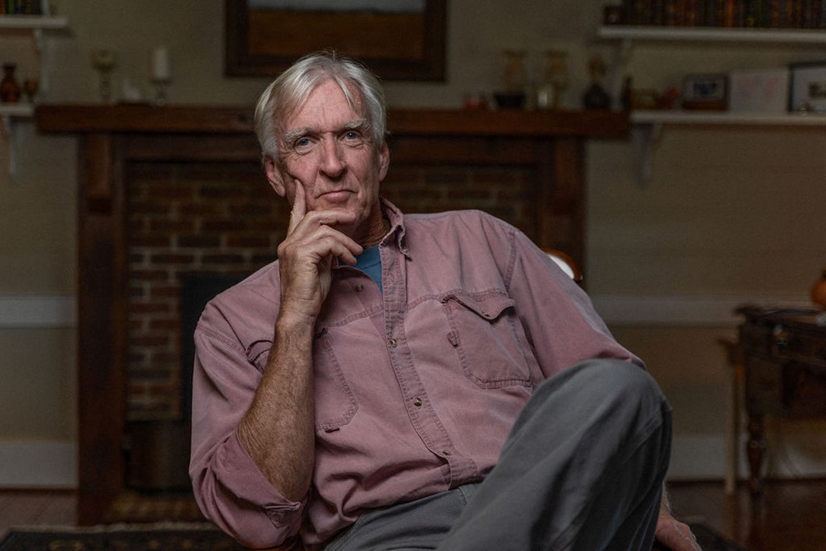 Theo of Golden: Lernen Sie den 70-jährigen Debütromanautor kennen ...