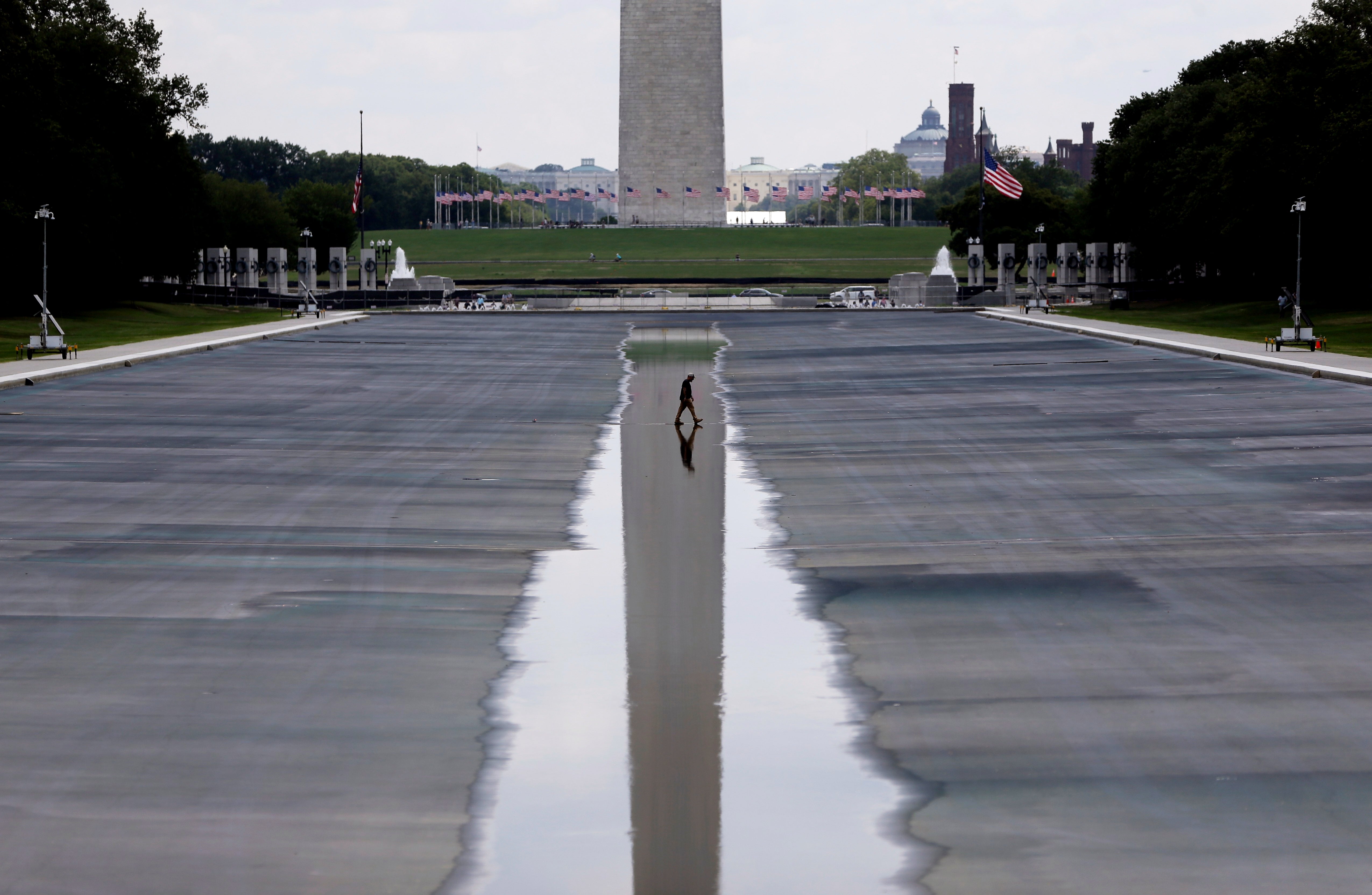 TRUMP-ESTANQUE REFLECTANTE