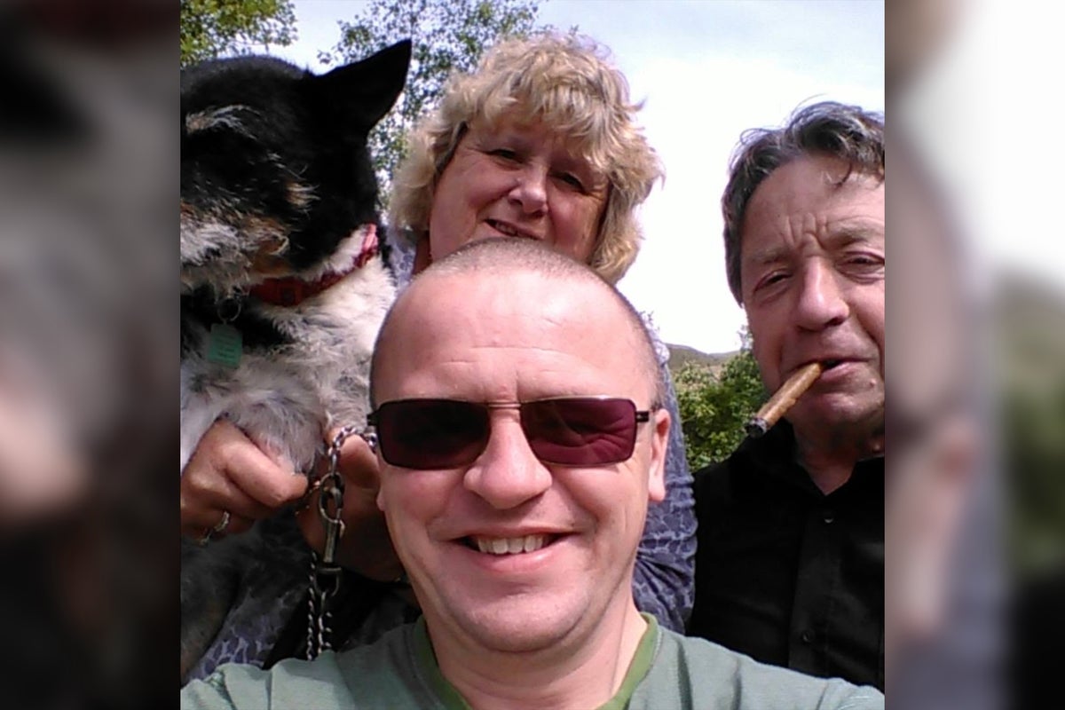 Son pays tribute to ‘amazing’ father who died after fire breaks out in Cotswolds town Son pays tribute to ‘amazing’ father who died after fire breaks out in Cotswolds town
