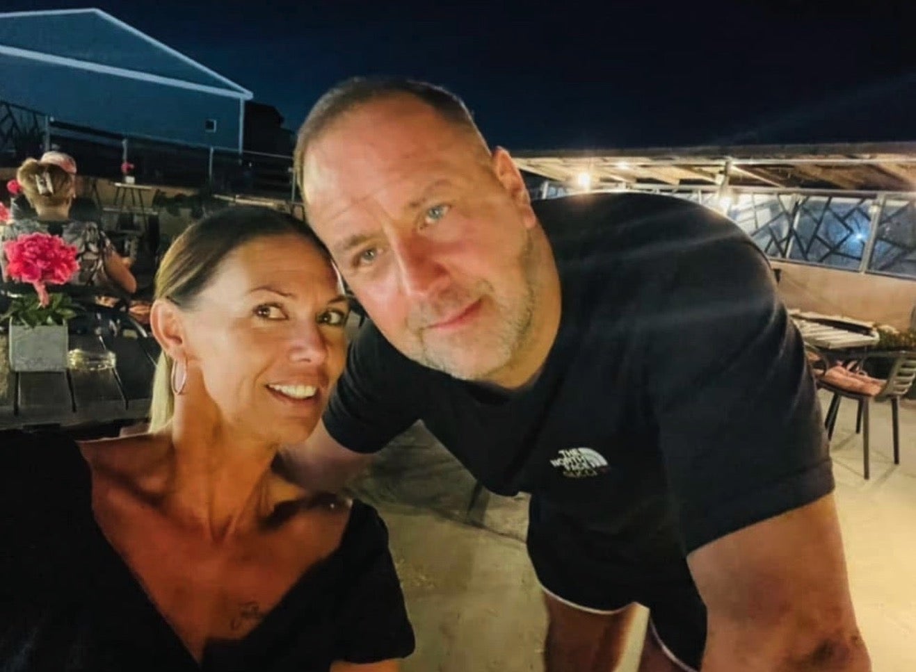 Lisa Fryett with her partner, Simon Batchelor qhxidiqxkiqxkinv
