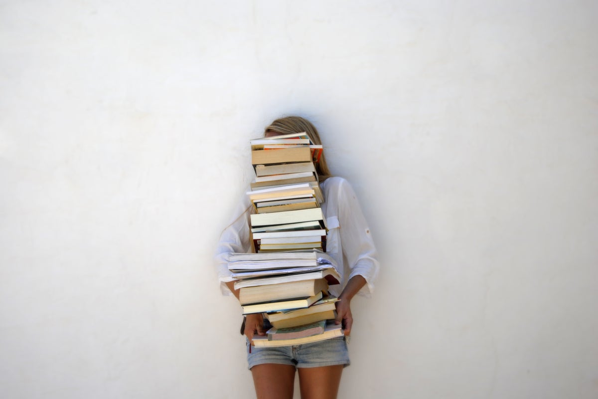 Instagram’s new book feature is only going to make performative reading worse