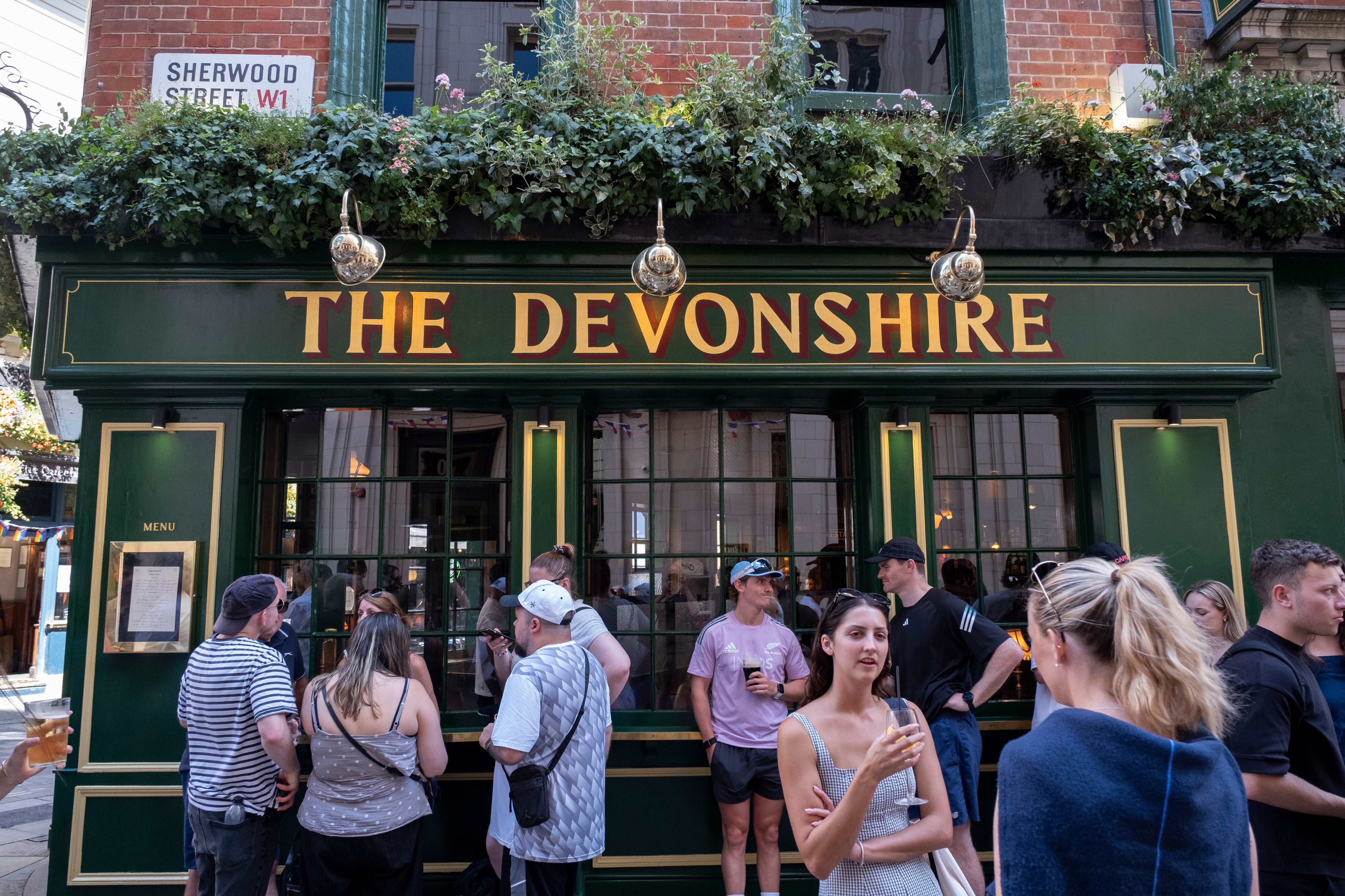 London council suggests restrictions on standing at pubs in Soho and West End