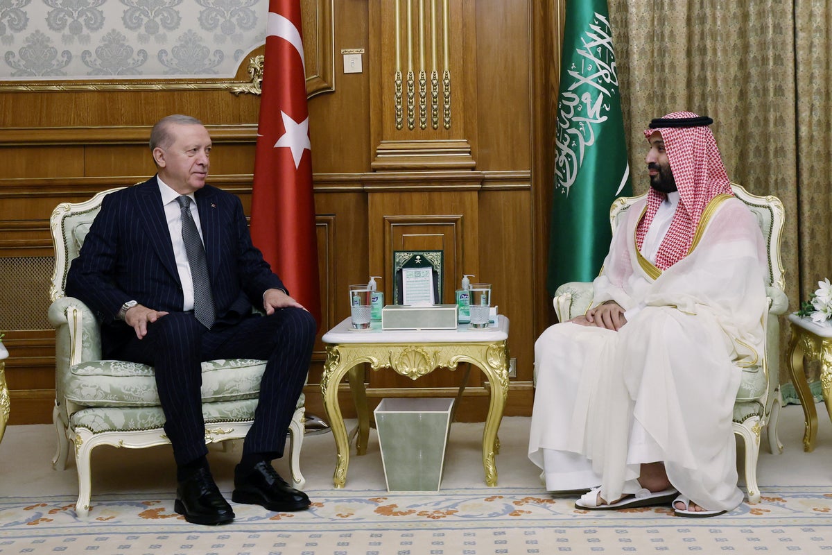 İran-ABD savaşının sonuncusu: Suudi Arabistan, Türkiye ve Pakistan NATO tarzı savunma anlaşması imzaladı – ancak Tahran uyarıda bulundu