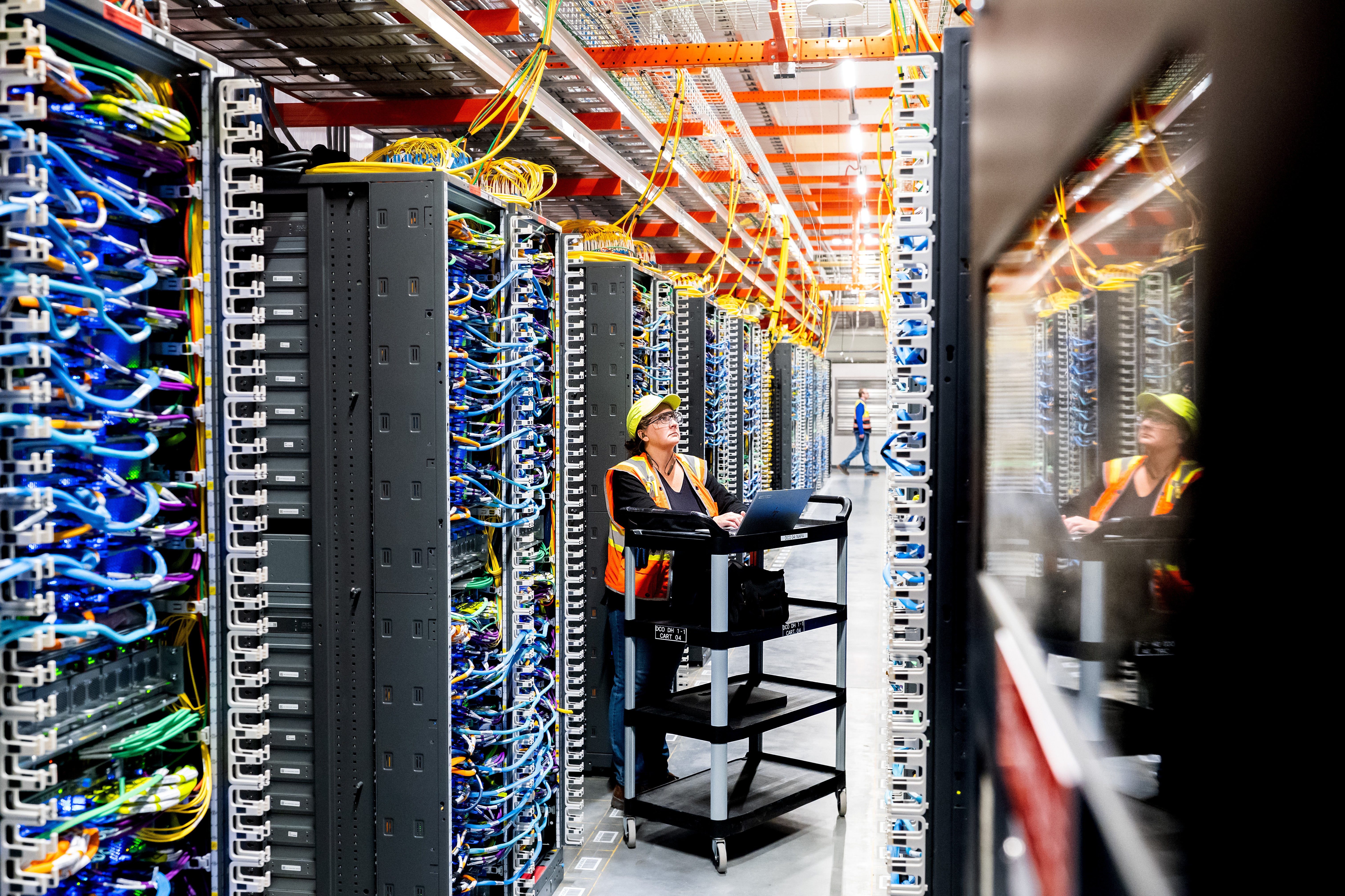 A future Amazon data center will be powered by a gas plant that could become the largest carbon polluter in the country, complicating the company’s climate commitments