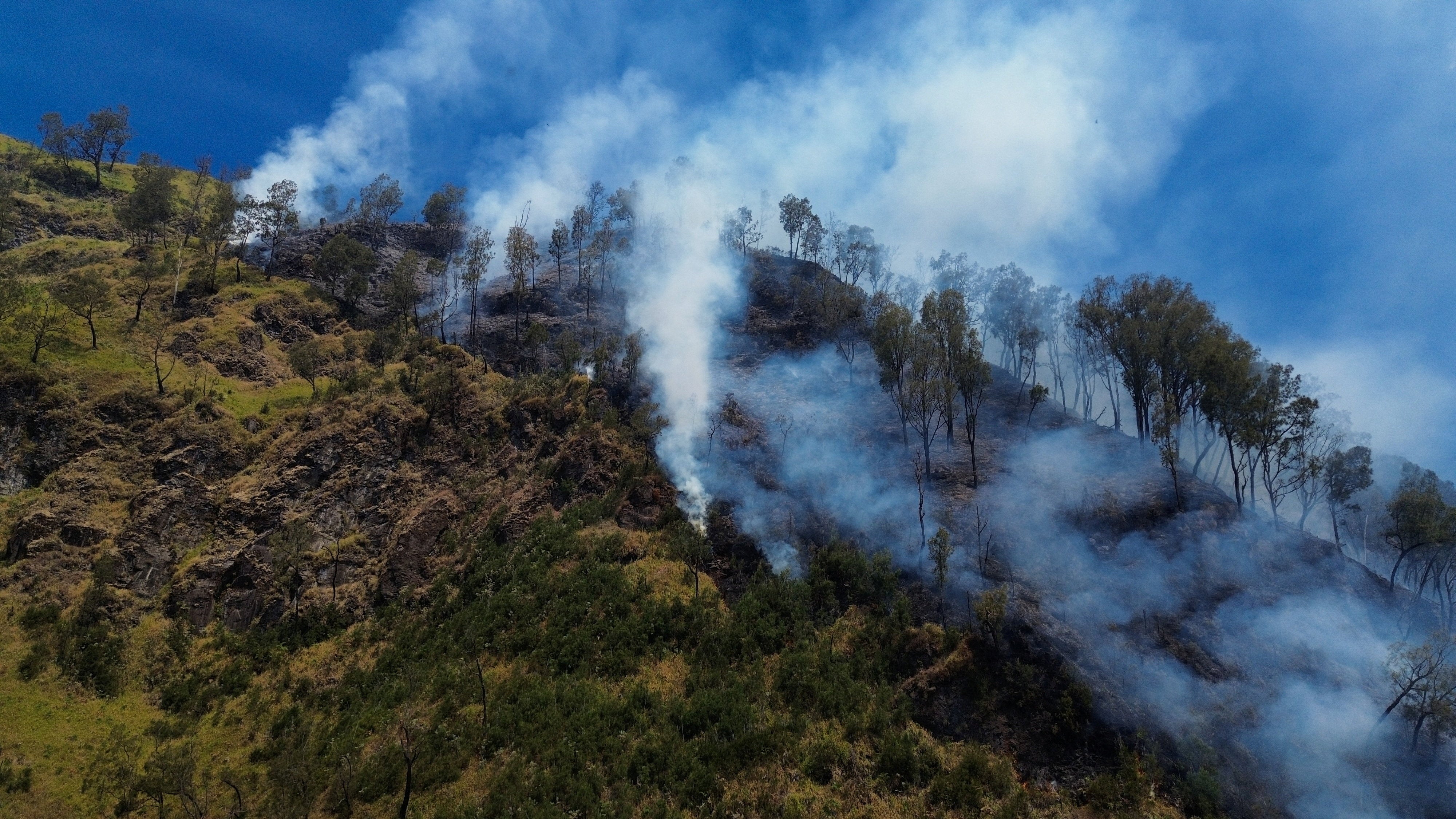 Indonesia closes Mount Bromo national park as wildfire expands