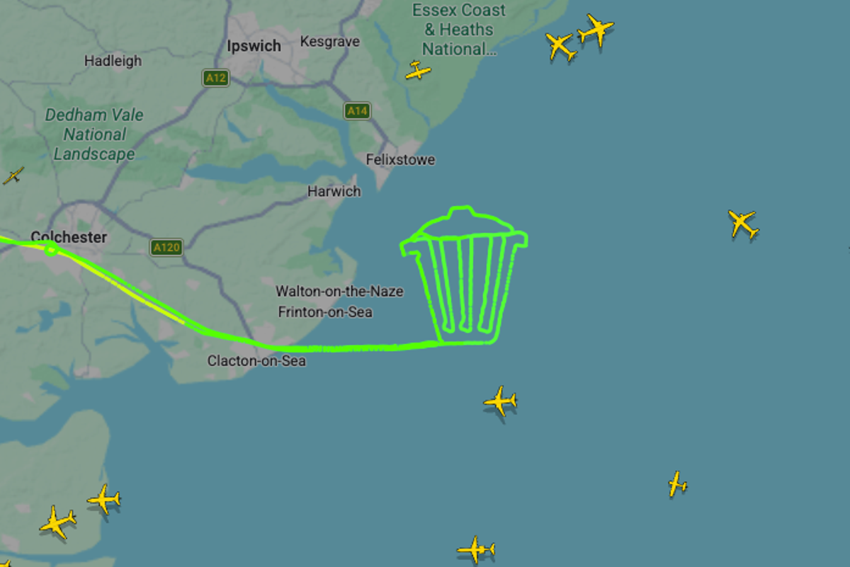 Pilot’s flight path draws bin shape above Clacton days before Farage v Count Binface by-election