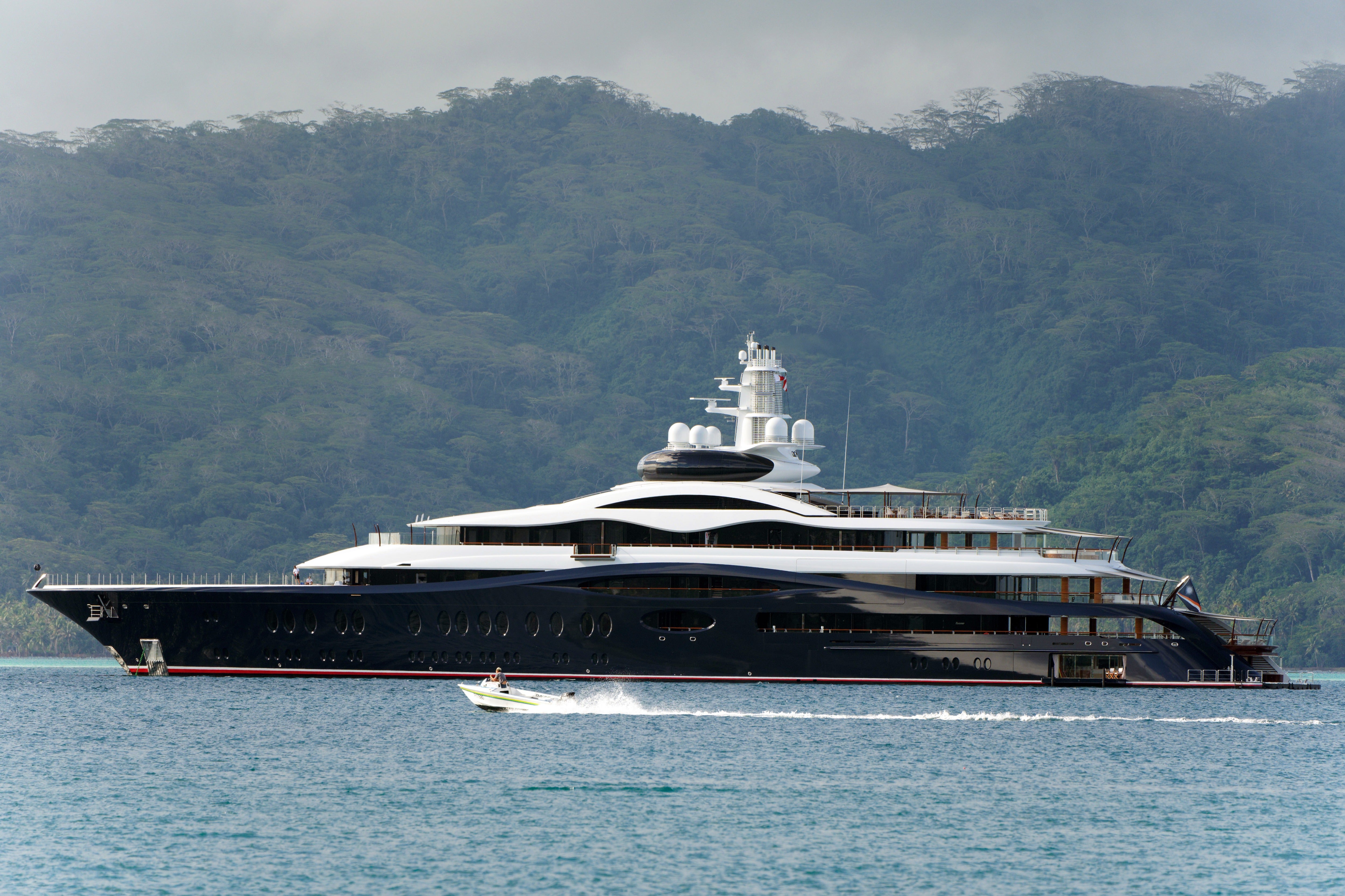 $300m Zuckerberg yacht accused of failing to answer stranded boat’s call for help