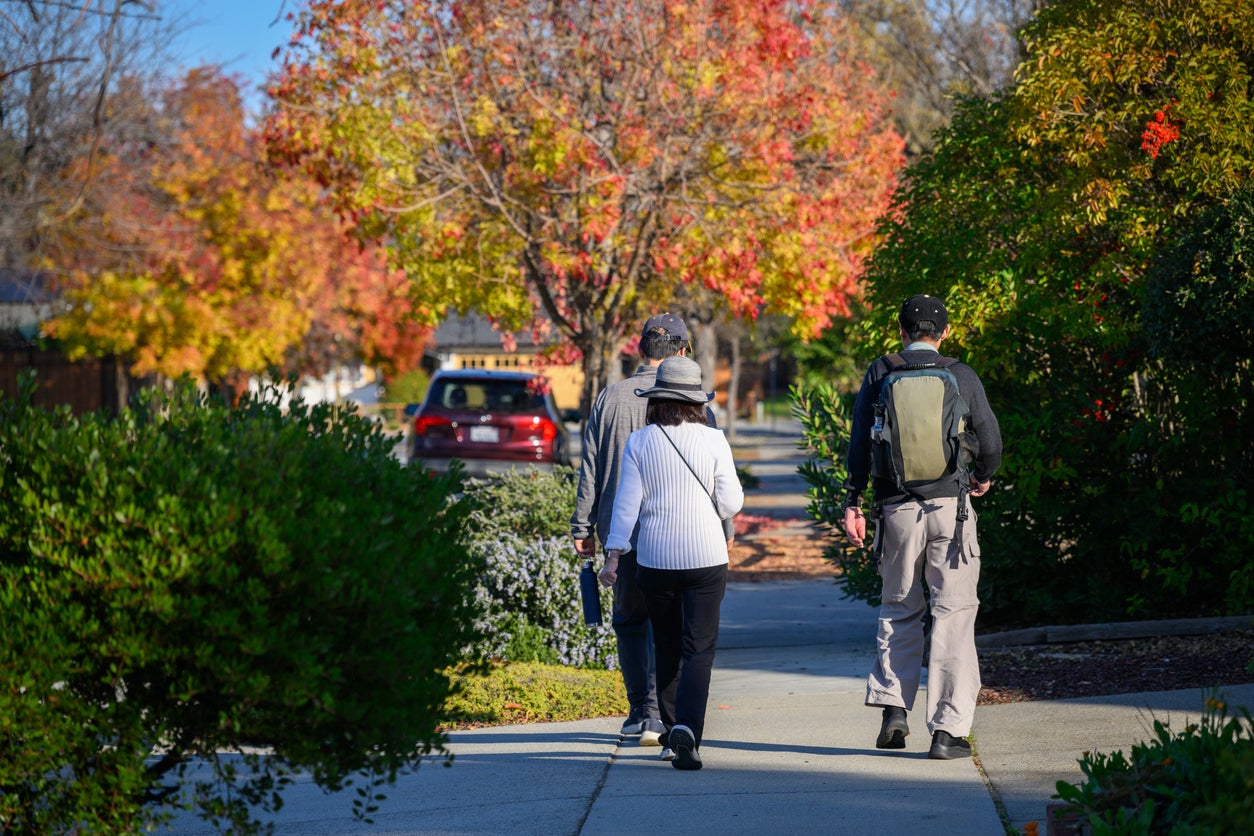 A walk, an outdoor lunch break or simply spending more of the day outside can strengthen the contrast between bright days and dim evenings