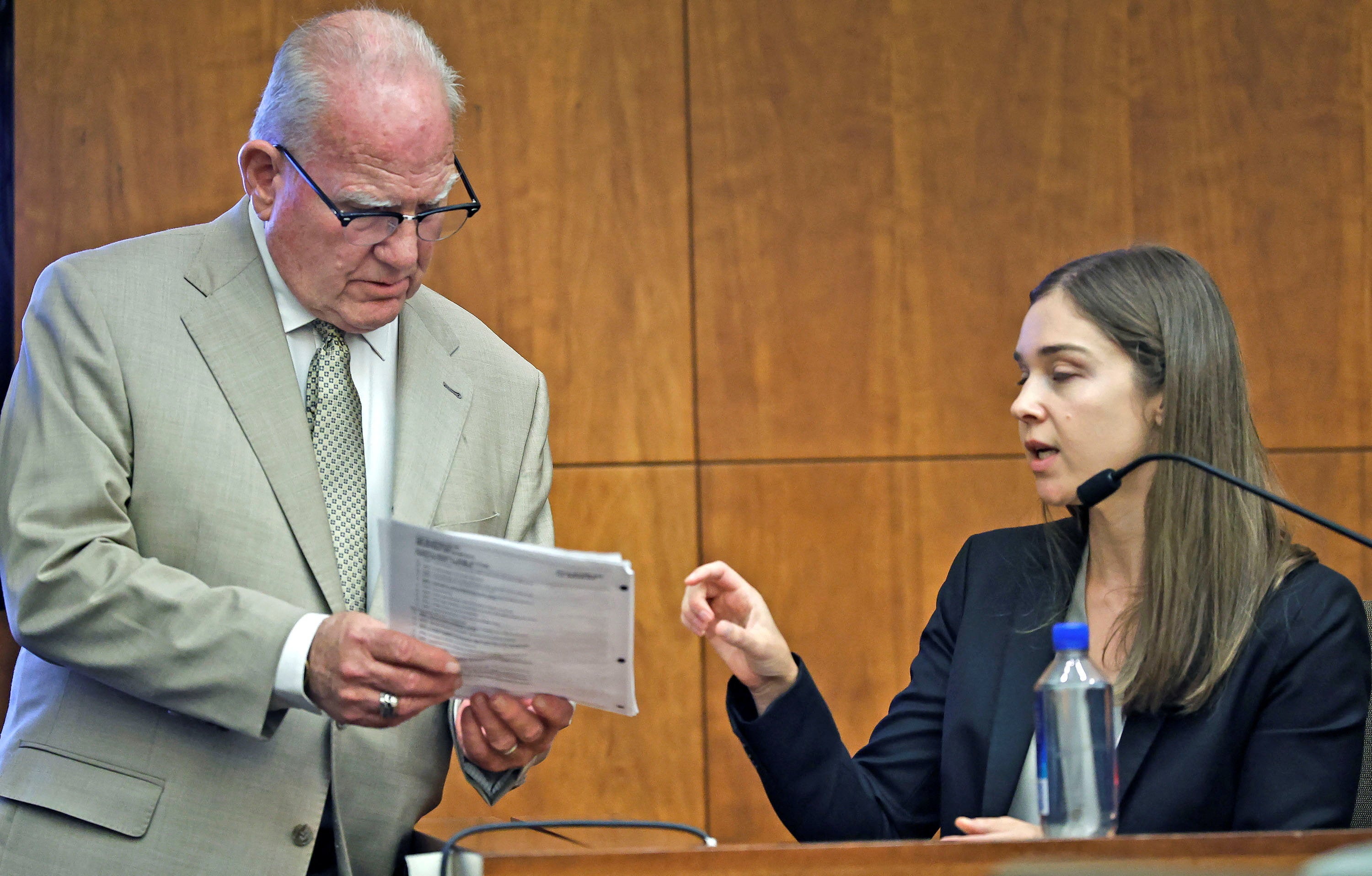 Defense attorney Kevin Reddington questions psychiatrist Dr. Jennifer Tufts