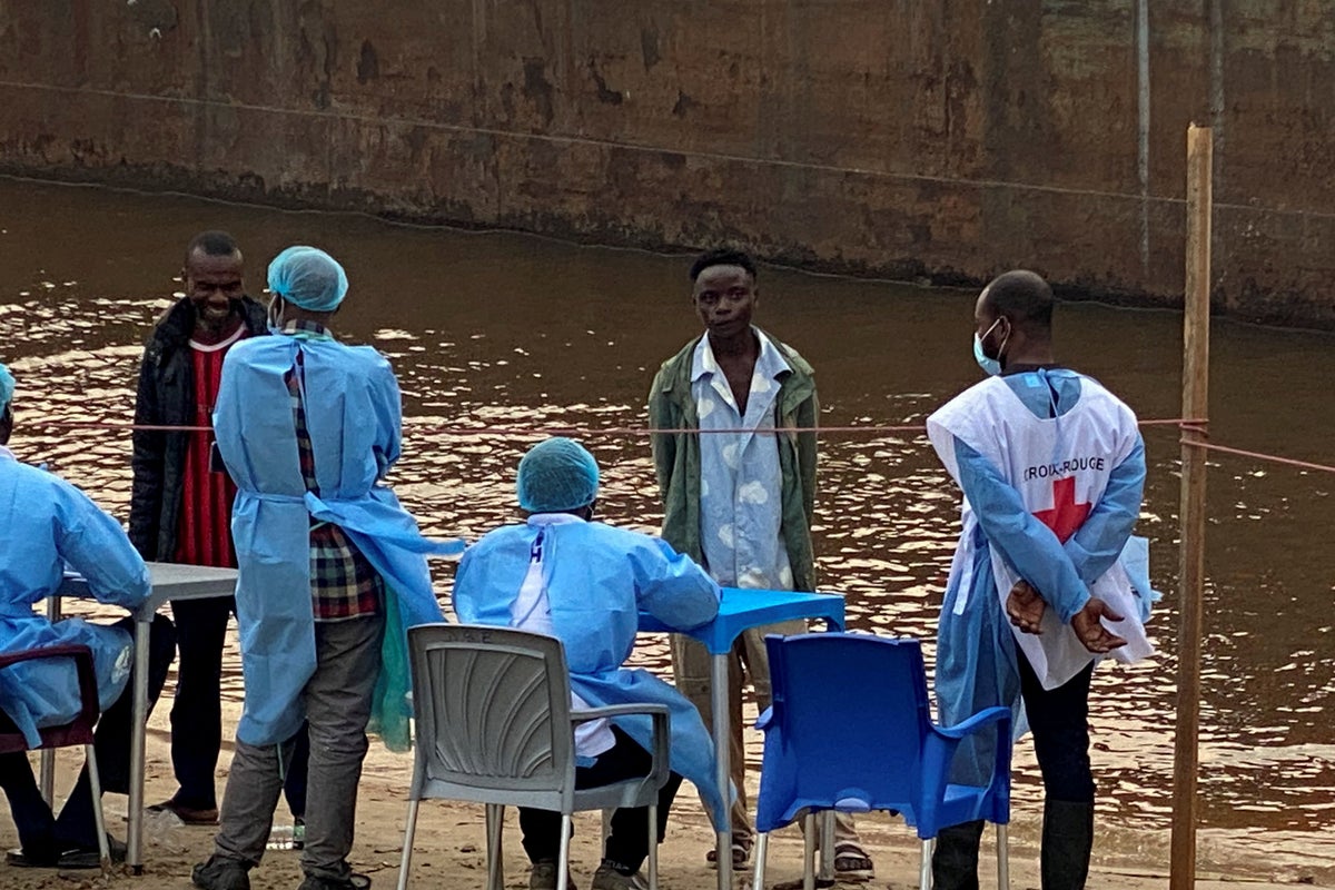 Kongo'da Ebola'dan ölenlerin sayısı, tarihteki en hızlı büyüyen salgının ortasında 2.000'i geçti