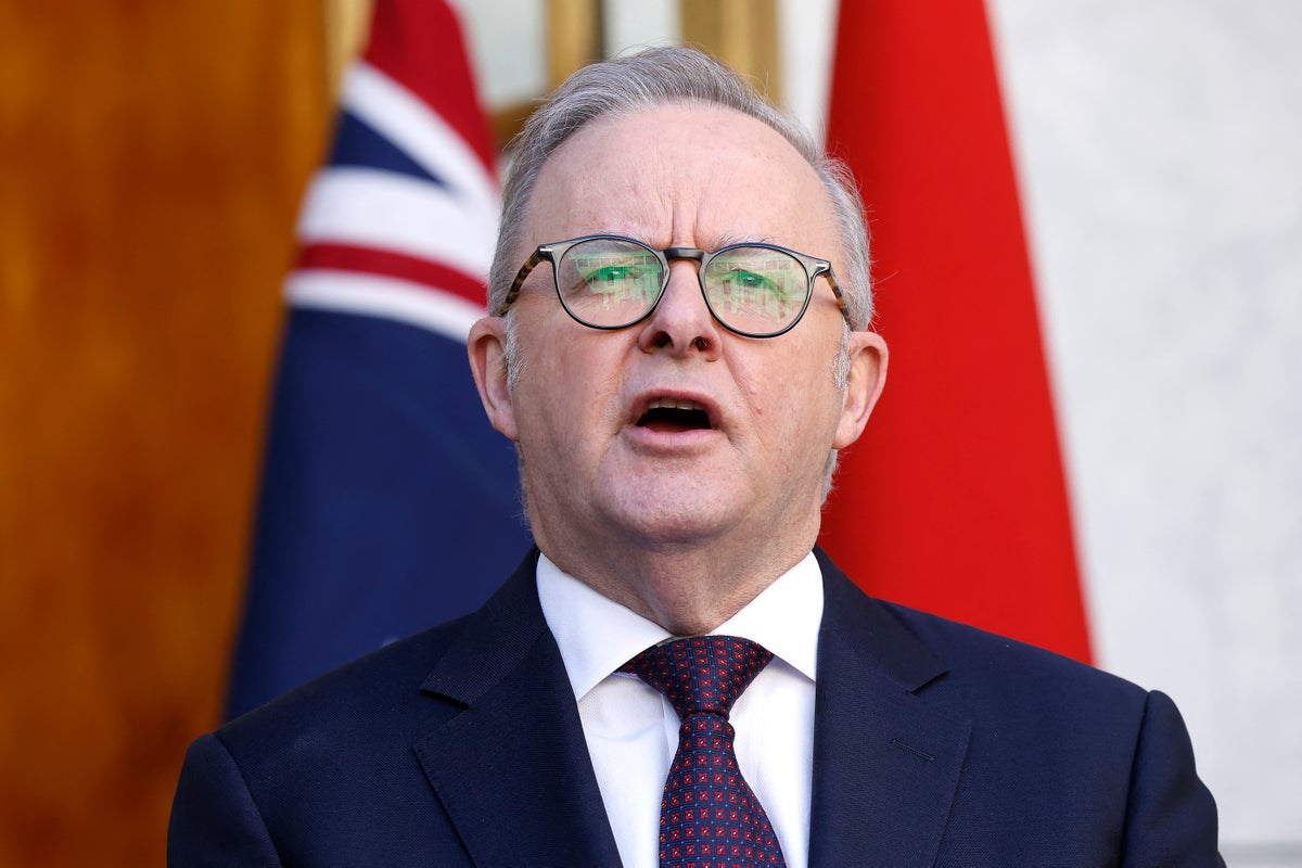 Australian PM urged to apologise over joke about melons gifted by Japan’s Takaichi