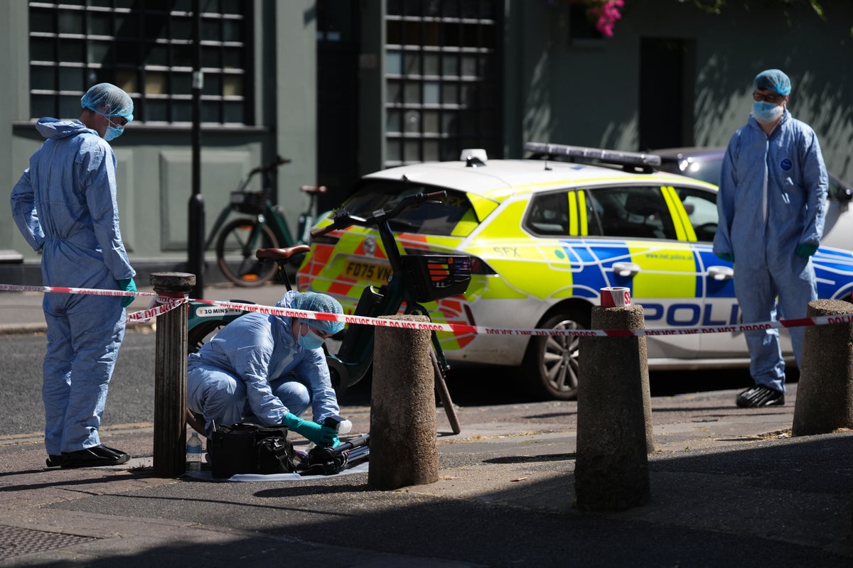 Man killed in shooting outside London pub