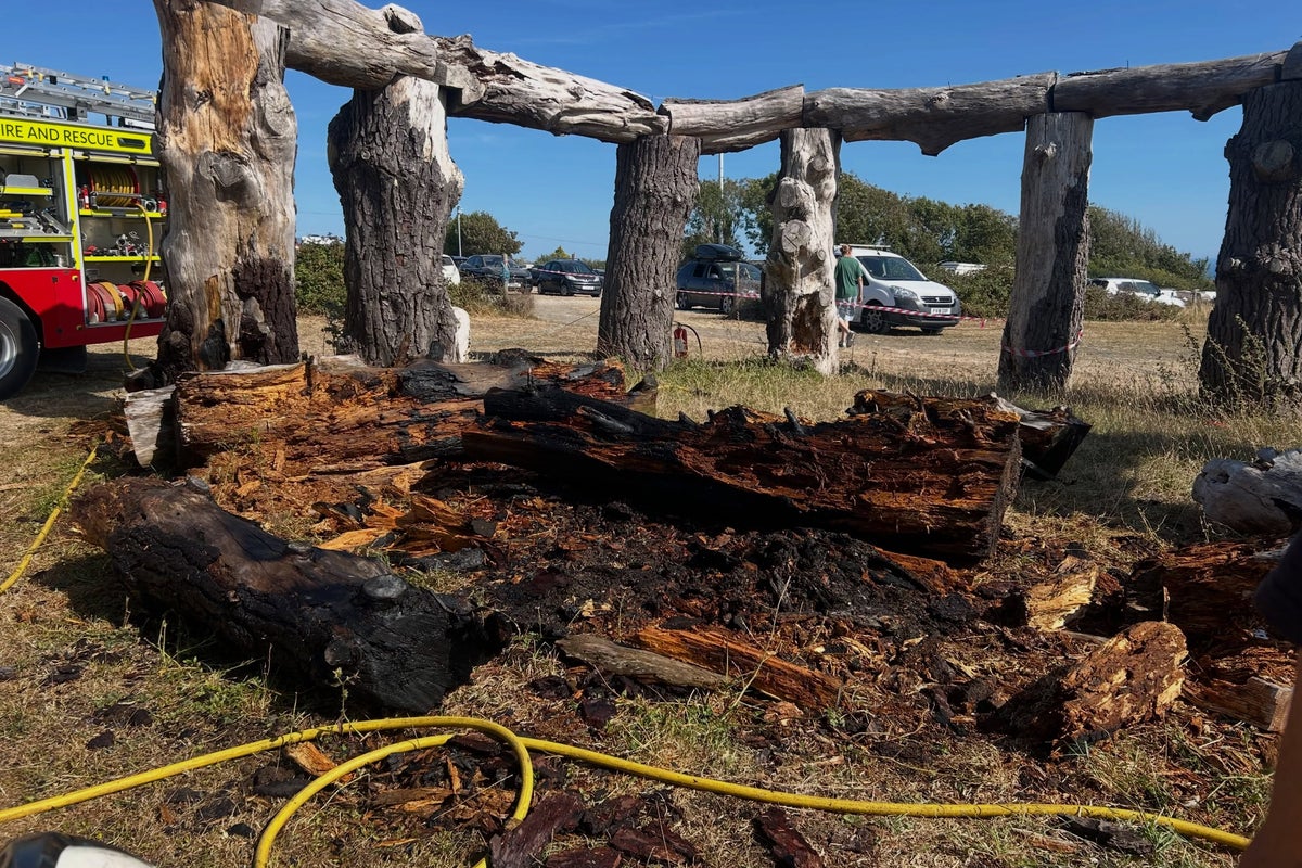 Mock ‘Woodhenge’ structure built outside Dorset pub destroyed in fire