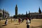 UK weather latest: Britons told to avoid the sun for four-hour period today during extreme heat warning