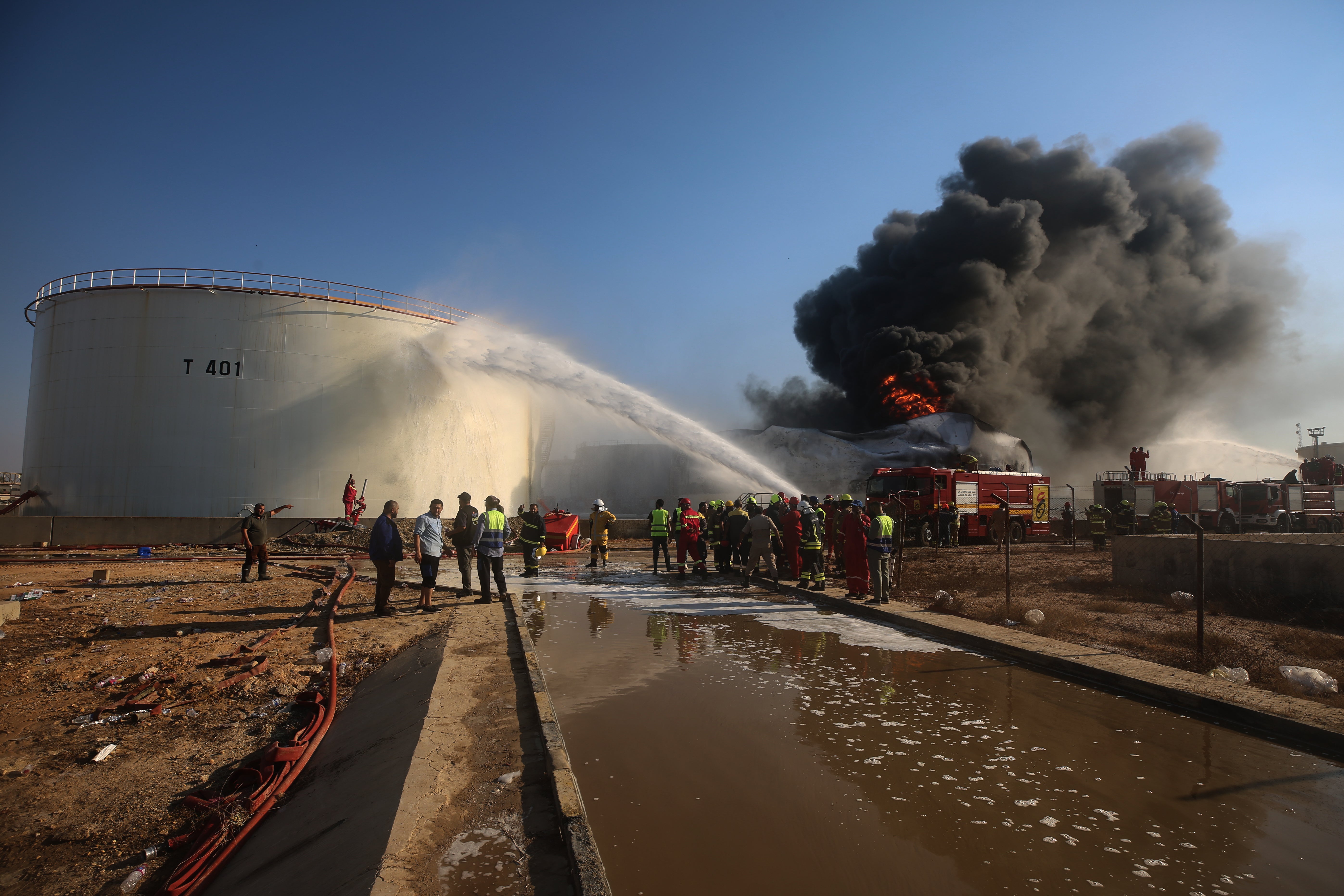 LIBIA REFINERIA INCENDIO