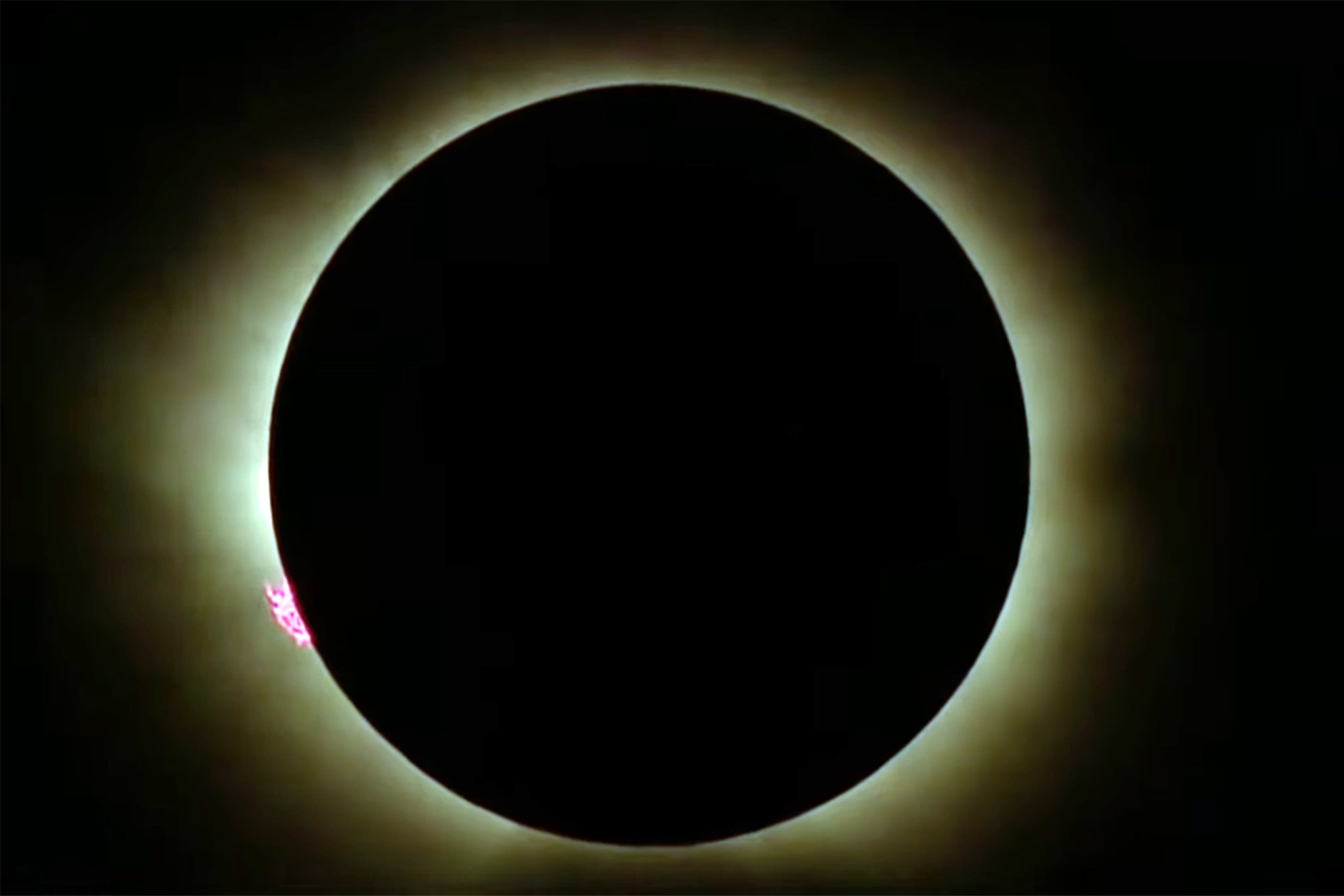 Total eclipse seen from Iceland