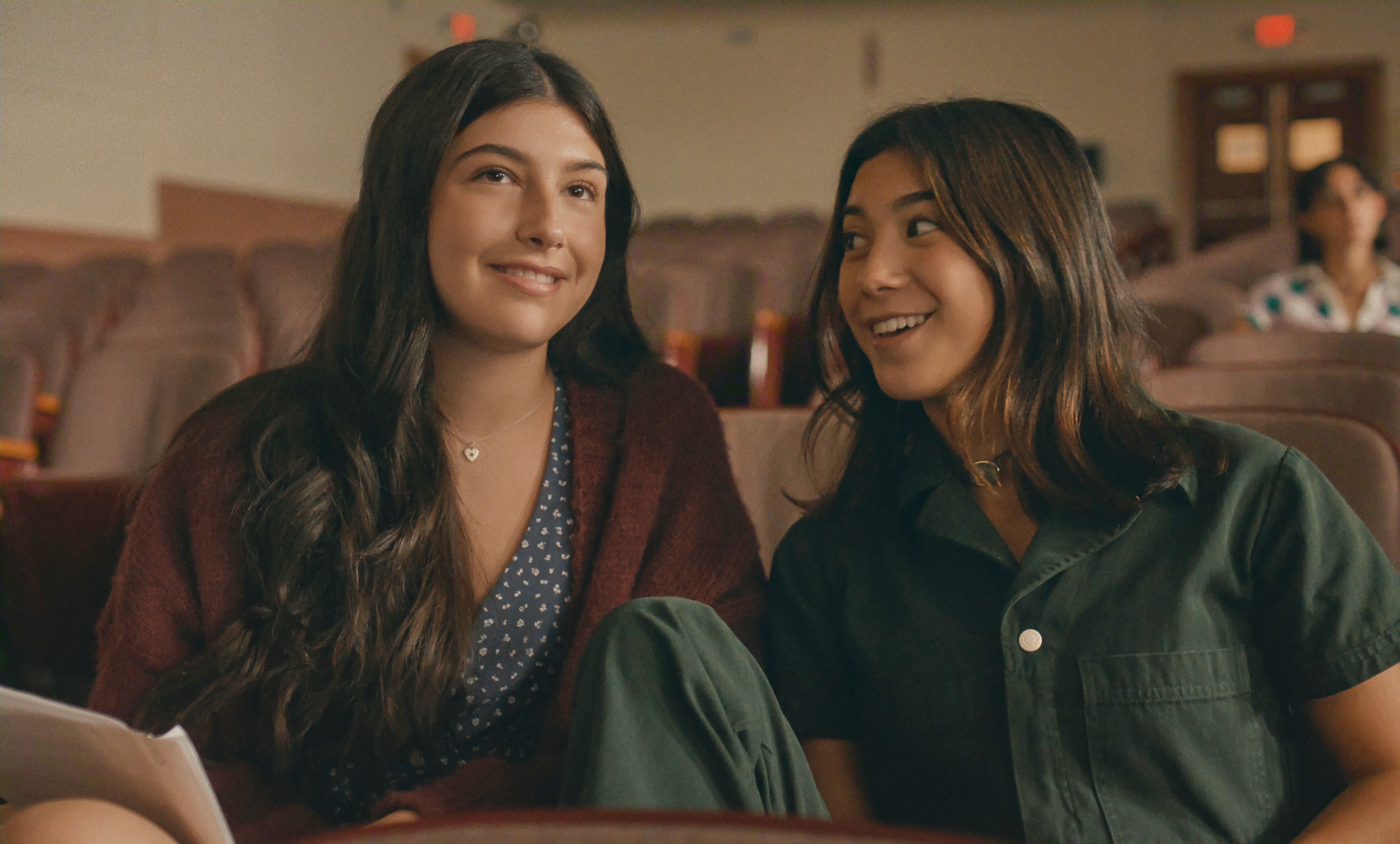 Sunny Sandler (left) leads the new coming-of-age comedy drama with Scarlett Estevez (right) about a high school theater kid, whose mother suffers a health crisis (© 2026 Netflix, Inc.)